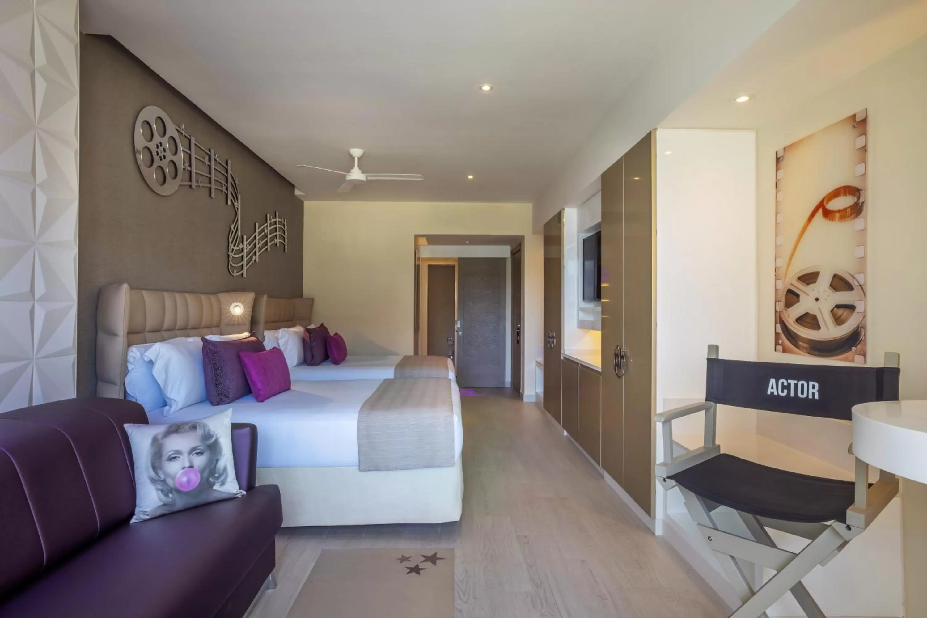 Photo of the whole room, Bed in Planet Hollywood Cancun by Royalton, An Autograph Collection All-Inclusive Resort