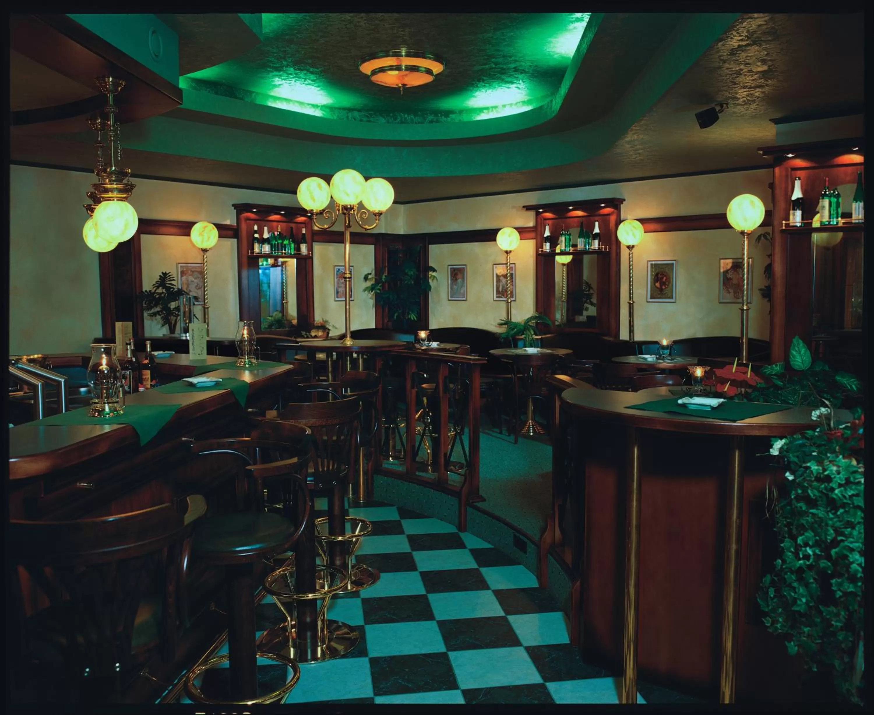 Restaurant/places to eat in Moselstern Hotel Brixiade &Triton