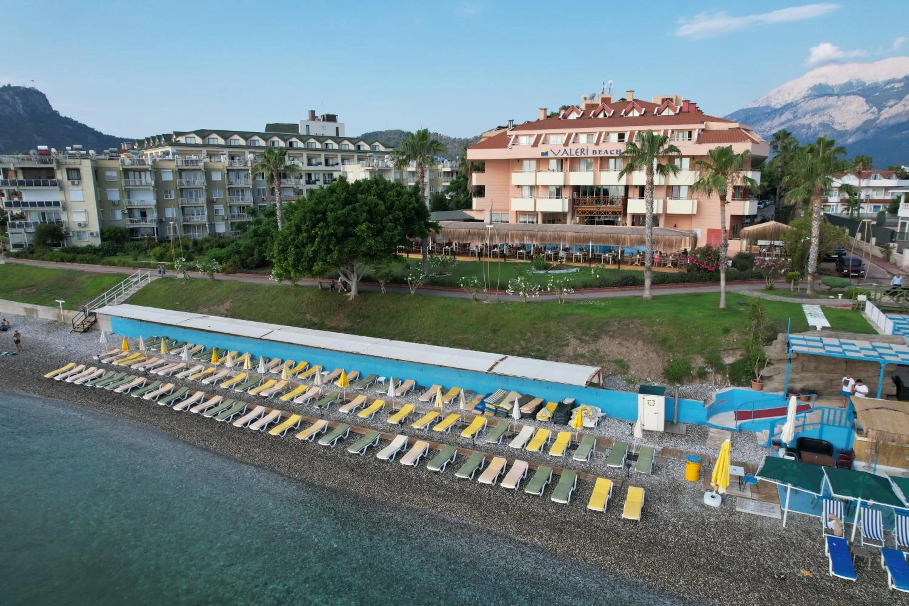 Property building in Valeri Beach Hotel