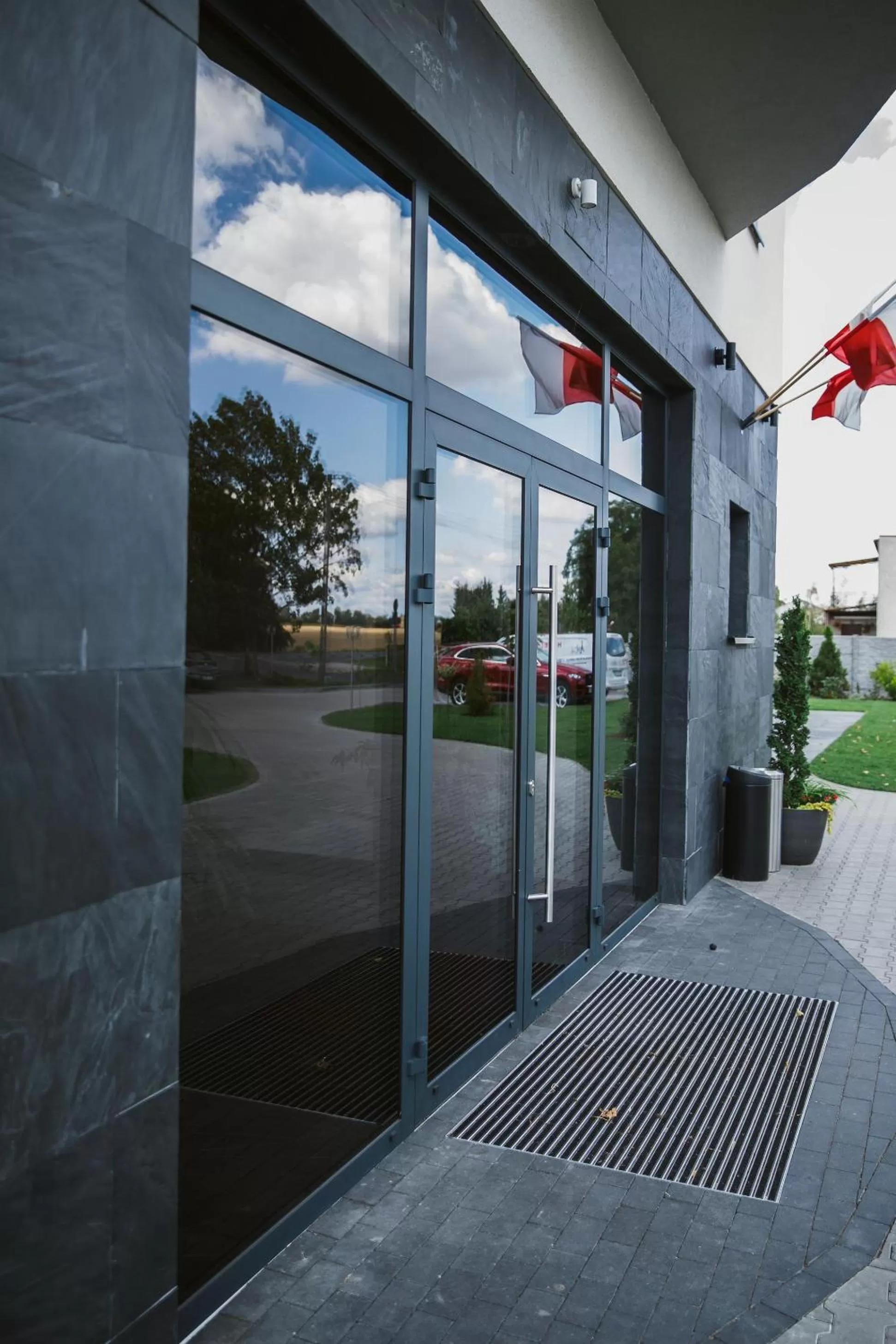 Property building in HOTEL Art Cafe