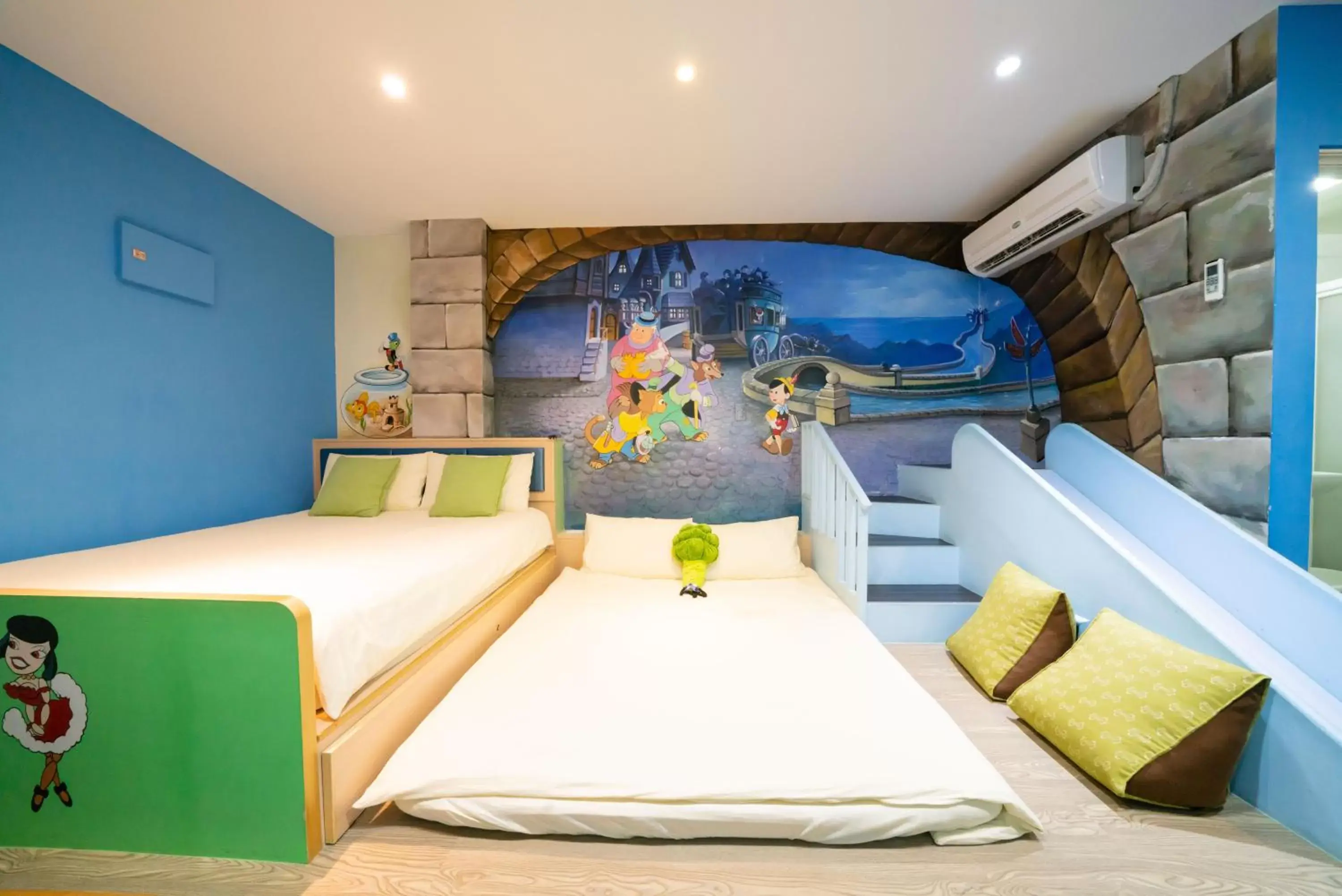 Family Room in Fairytale House Family Room in Fairytale House