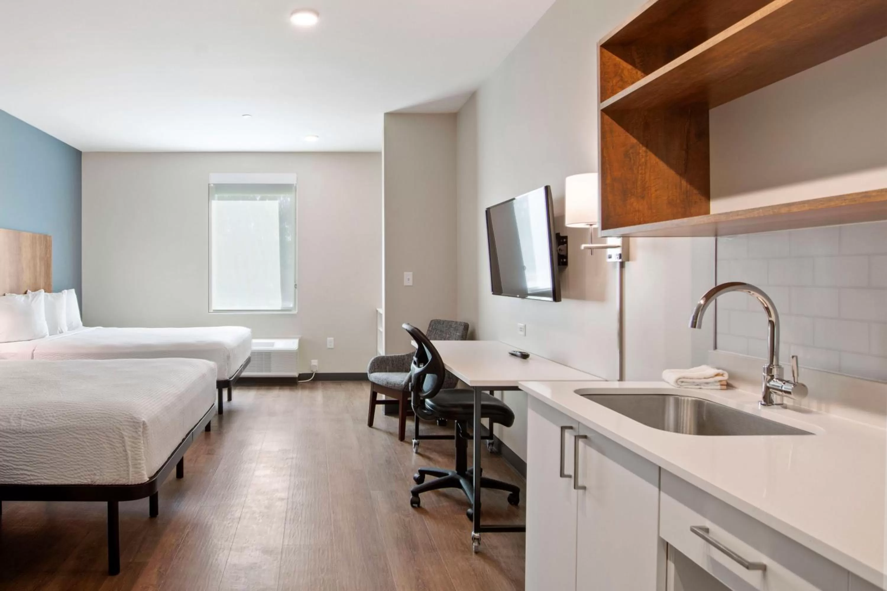 Photo of the whole room, Bed in Extended Stay America Premier Suites - Bluffton - Hilton Head