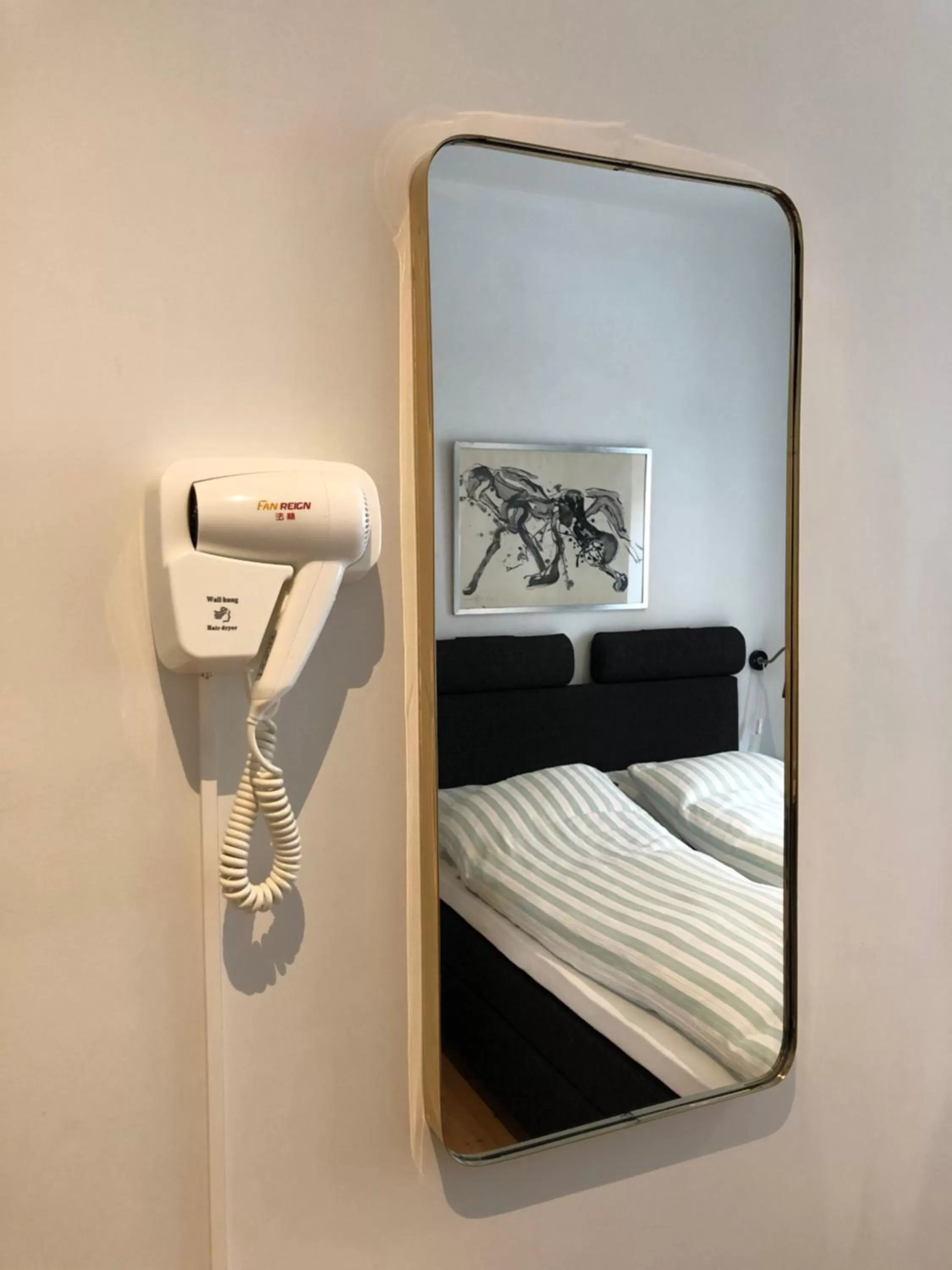 TV/Entertainment Center in Davaa's Bed & Breakfast