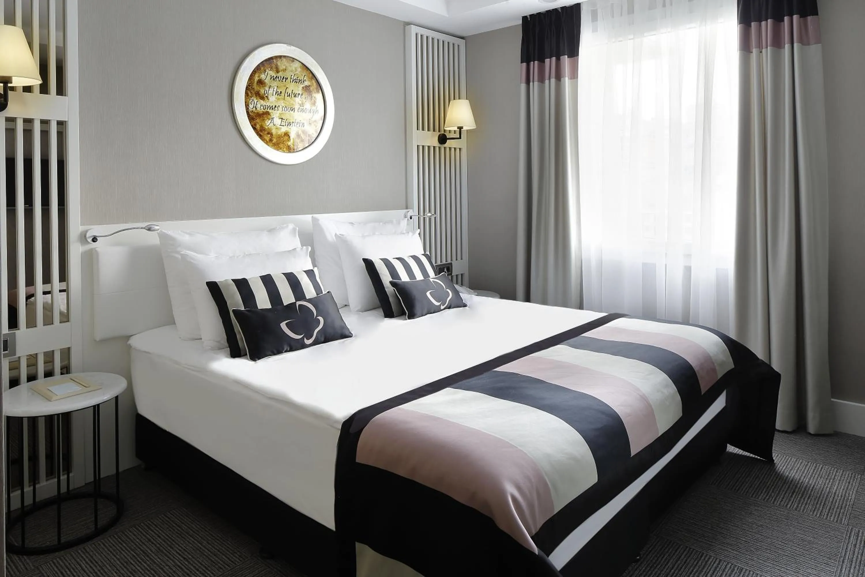 Bed in Mia Berre Hotels