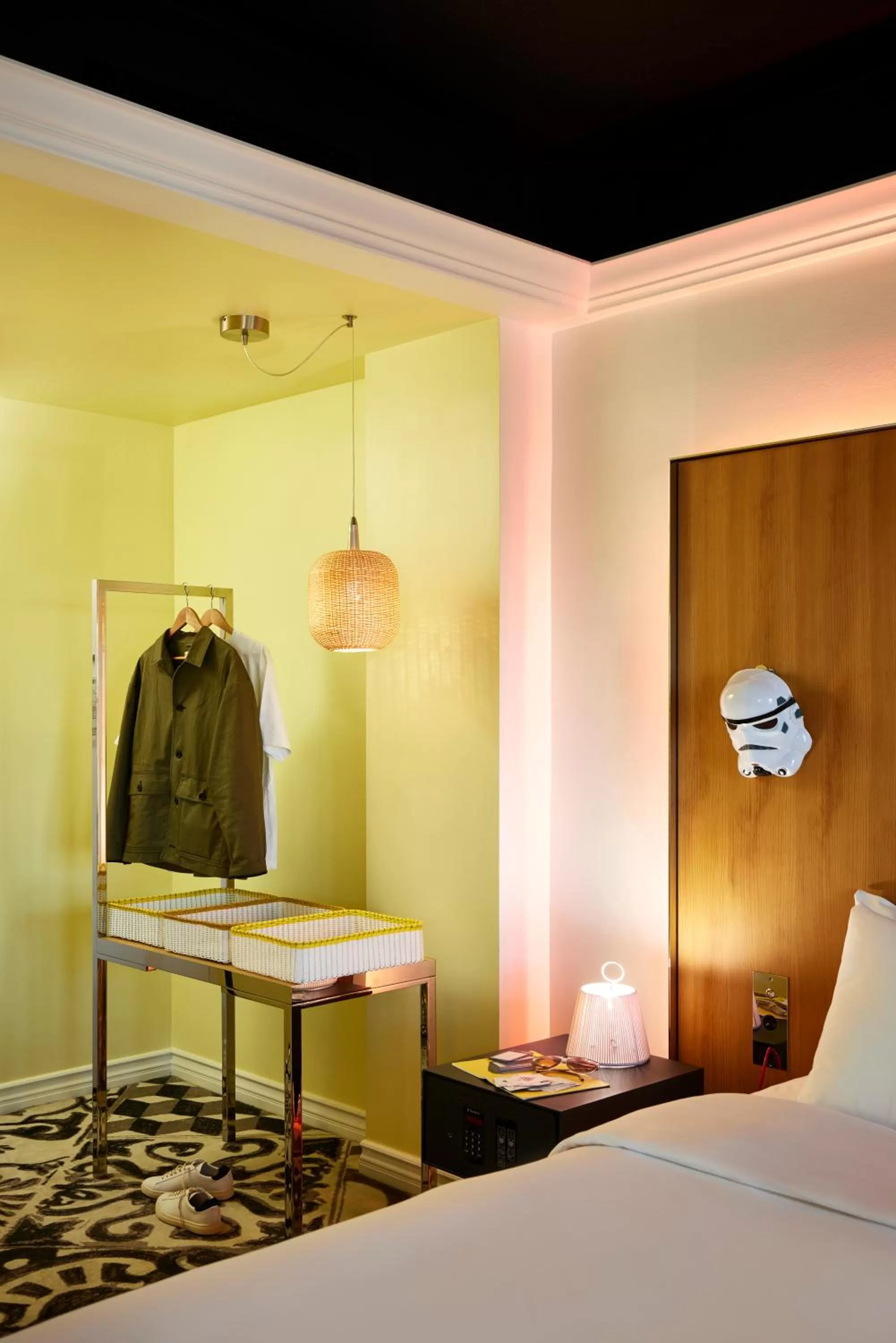 Bed in Mama Shelter Los Angeles