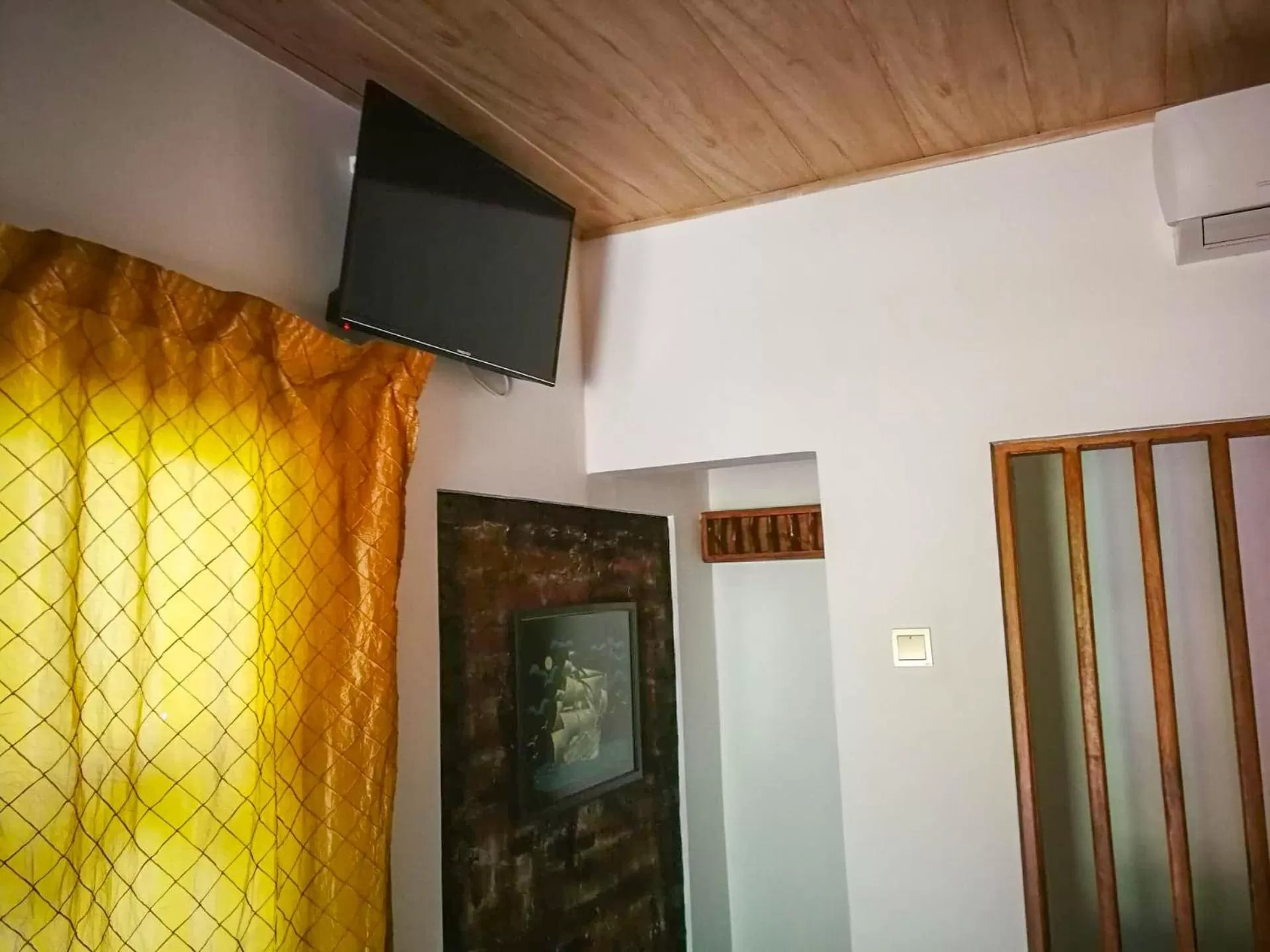 TV/Entertainment Center in Green Cottage