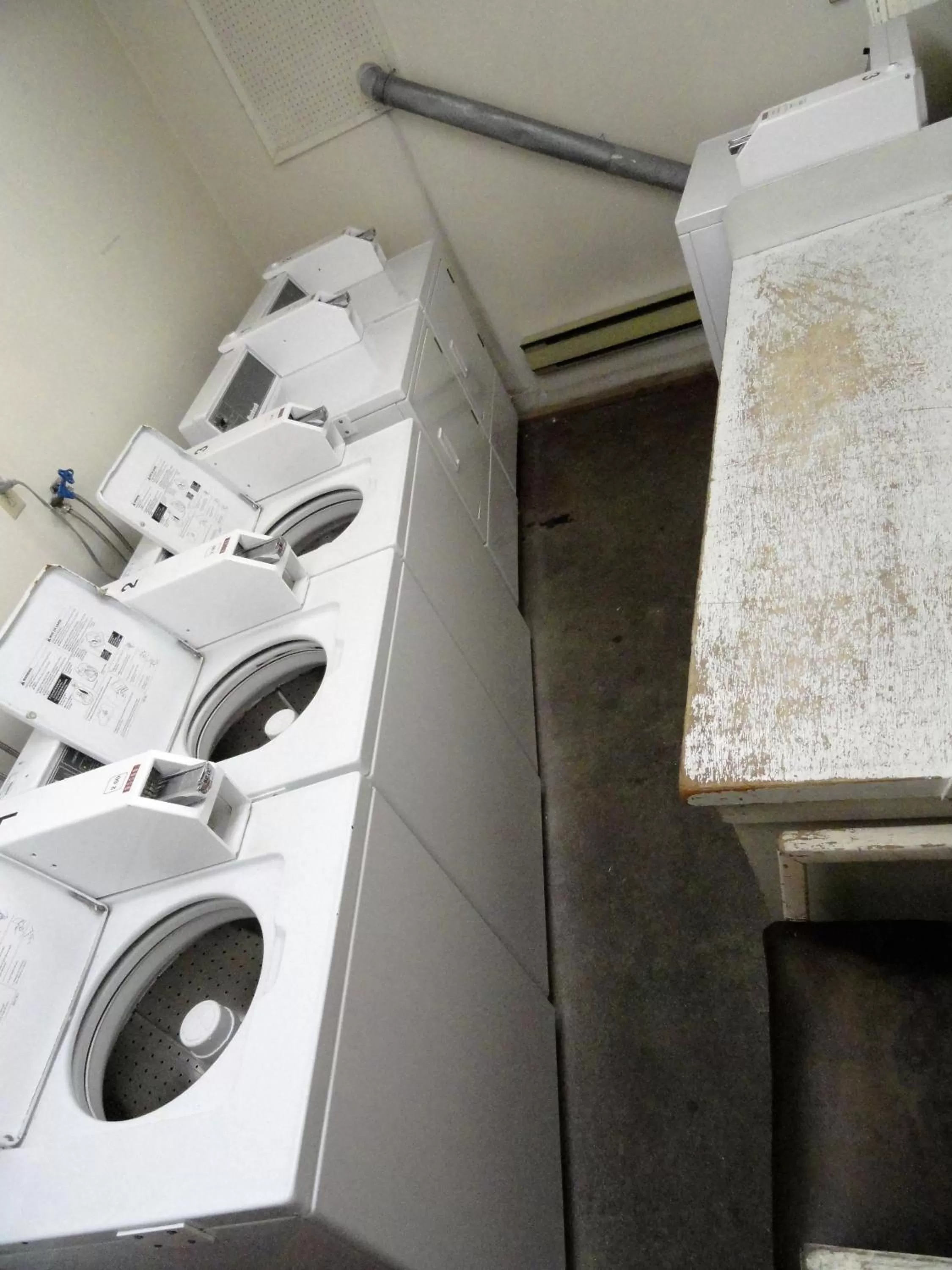 Area and facilities in English Bay Hotel