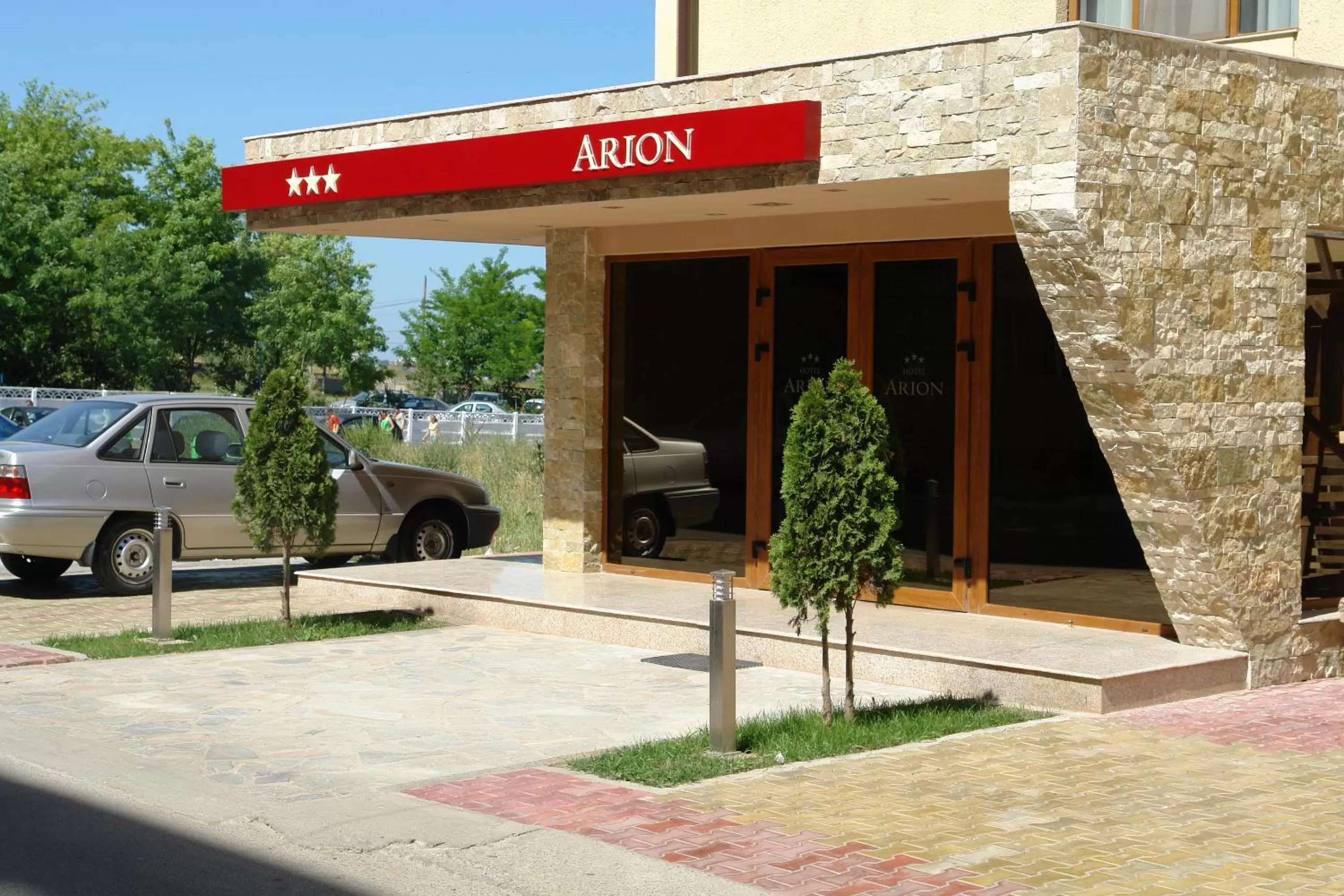 Facade/entrance in Arion Hotel
