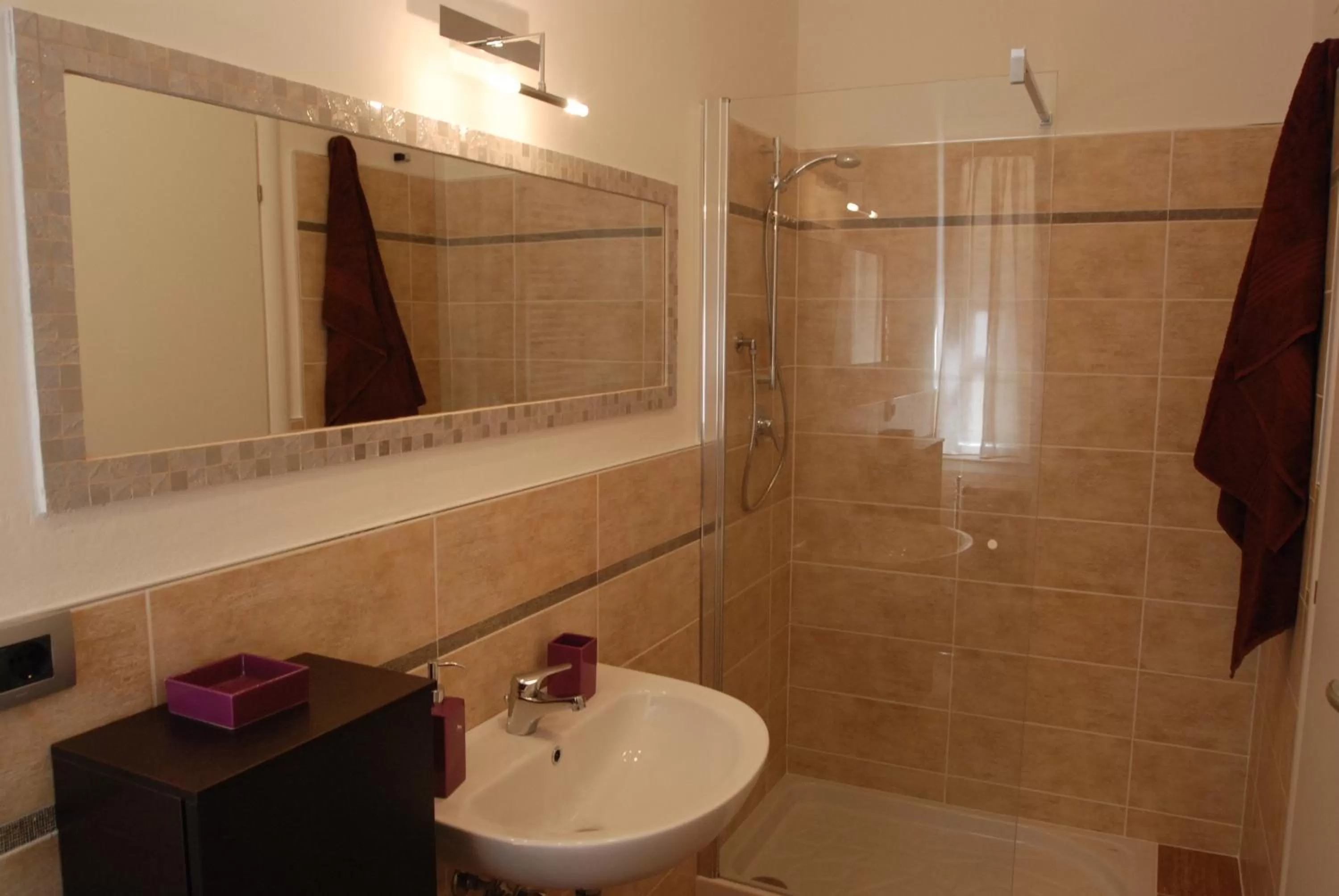 Shower in B&B Fiera Maglo'
