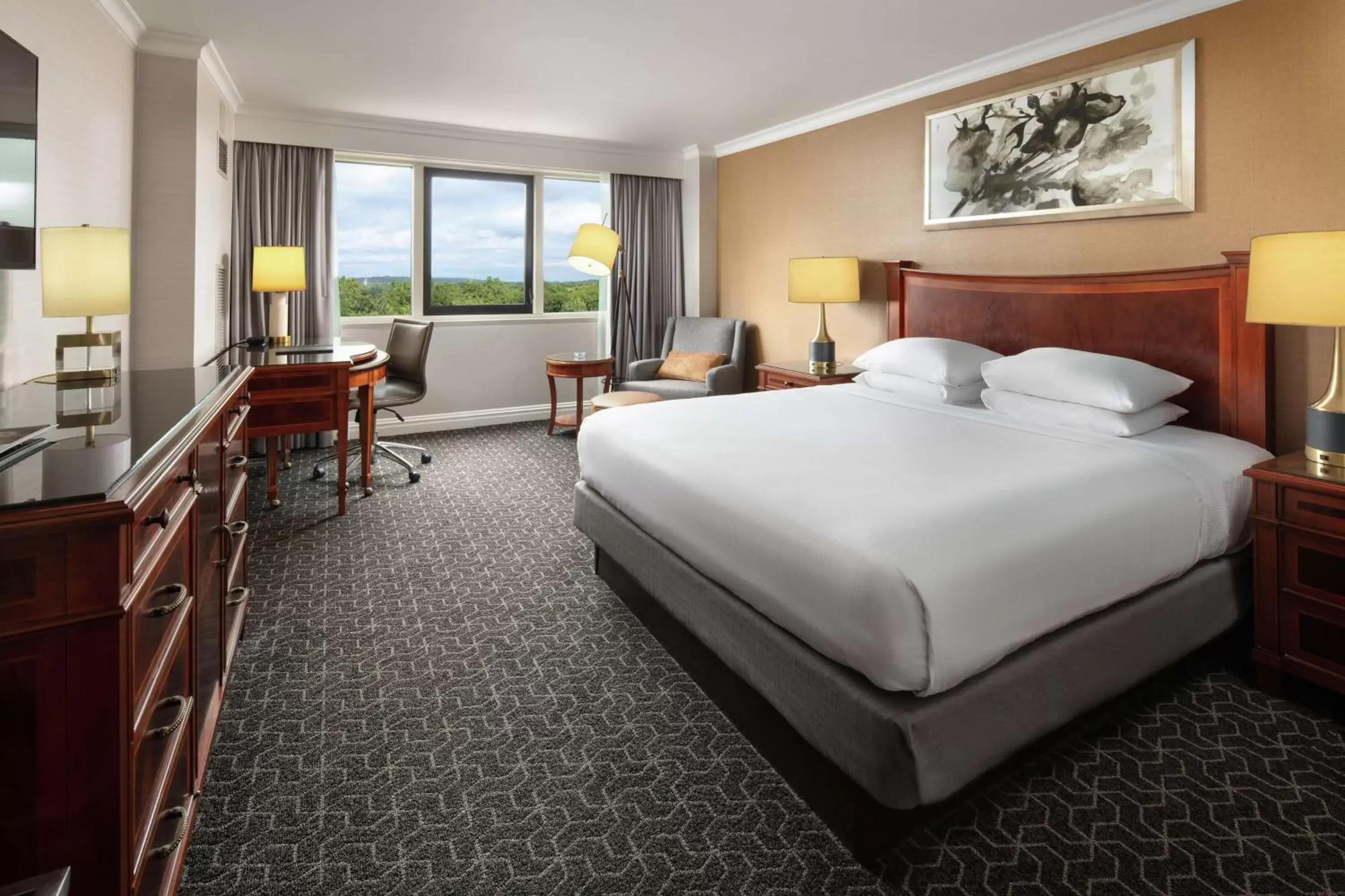 Executive King Room - Disability Access in Hilton Short Hills Executive King Room - Disability Access in Hilton Short Hills