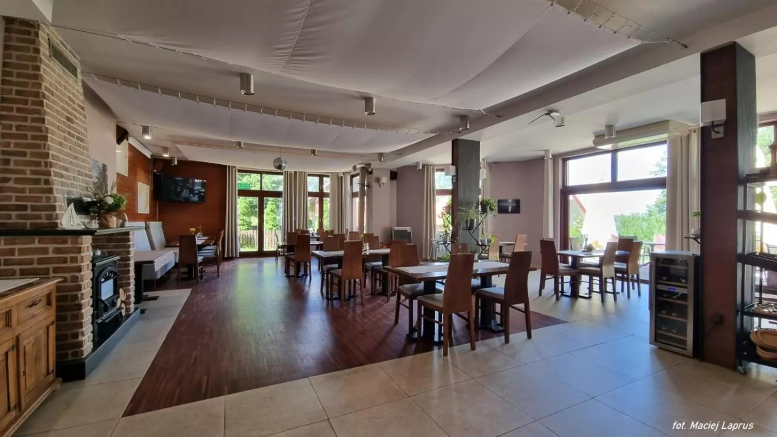 Restaurant/places to eat in Vertigo Narie