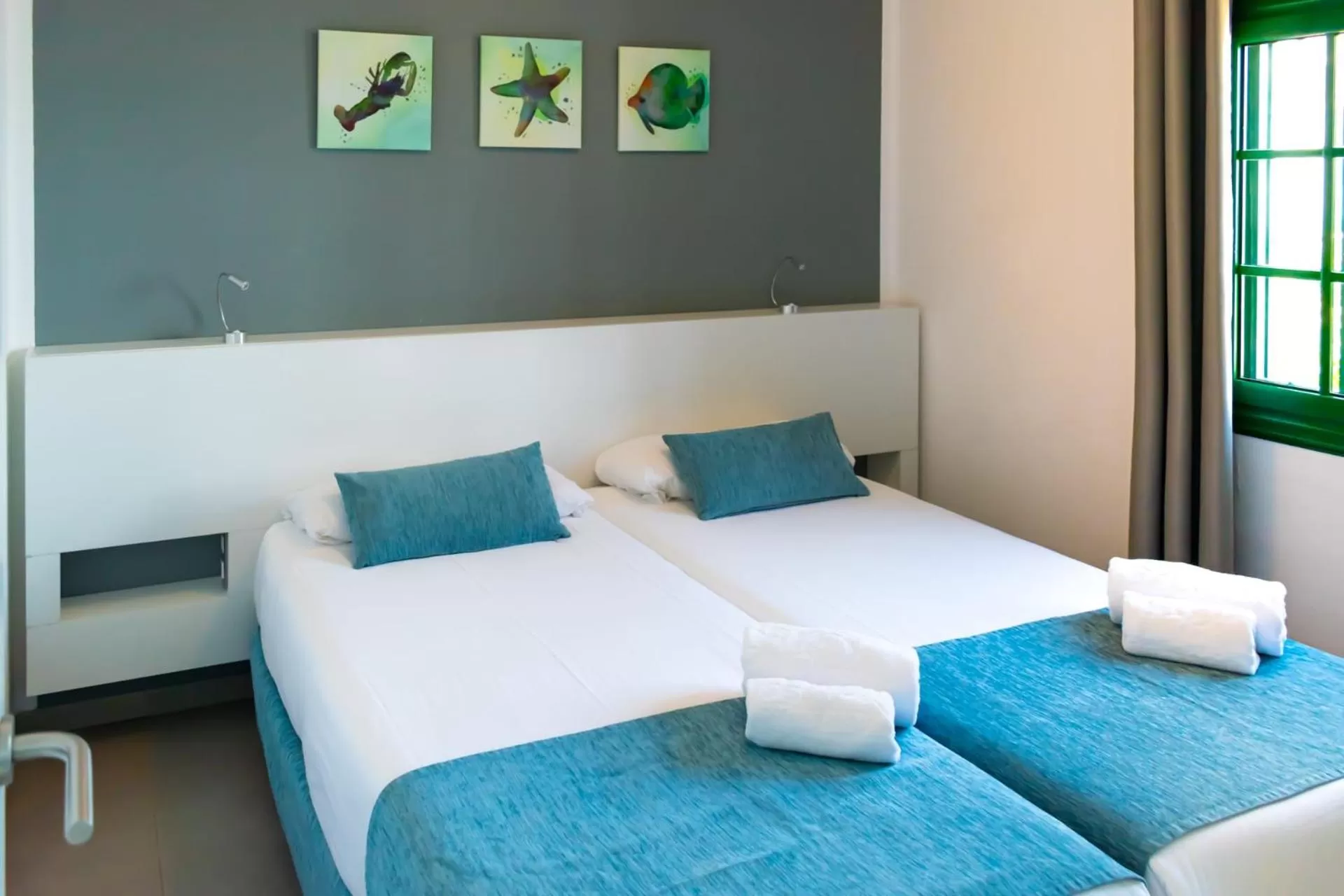 Bedroom, Bed in Hyde Park Lane