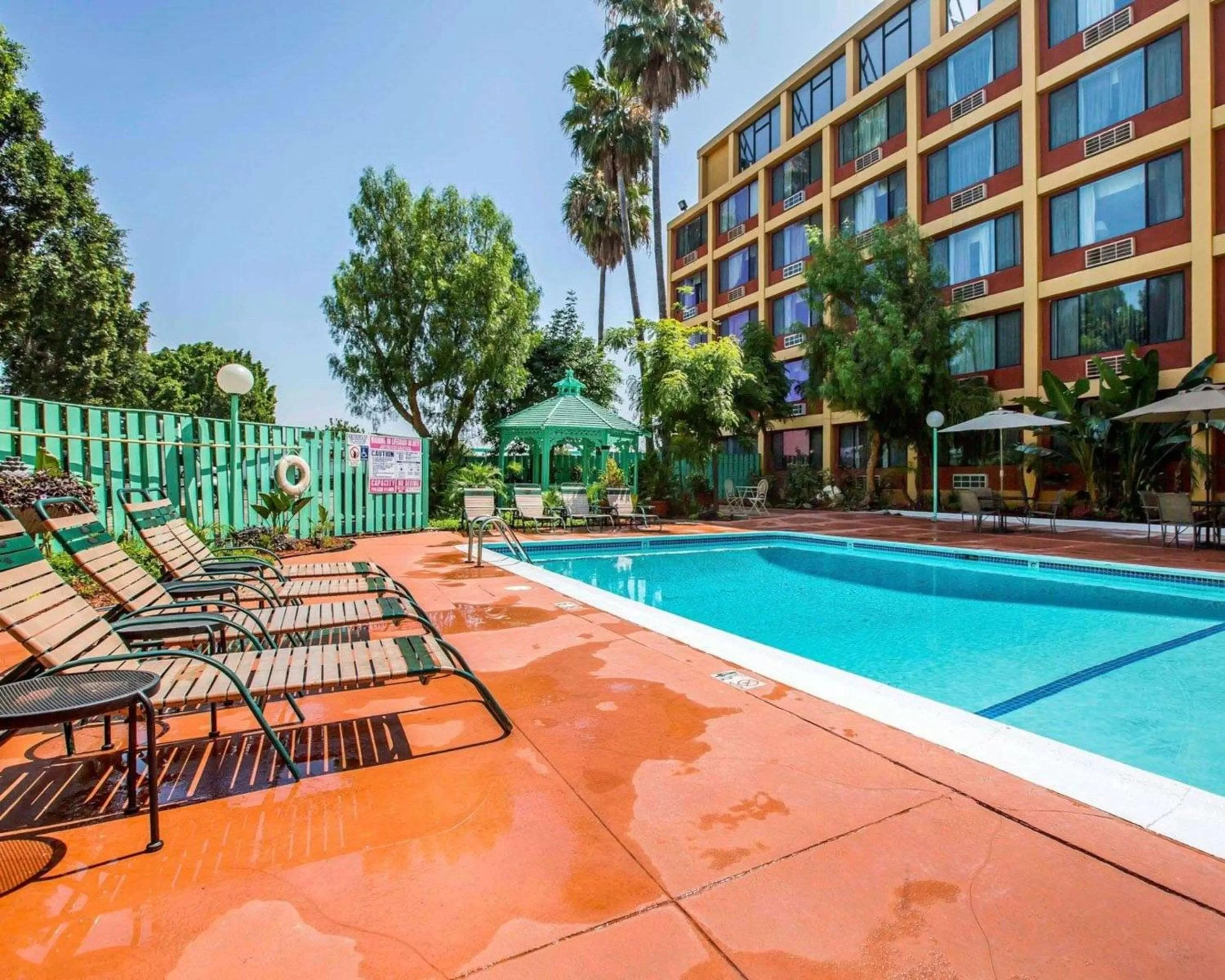 Property building in Quality Inn & Suites Montebello - Los Angeles