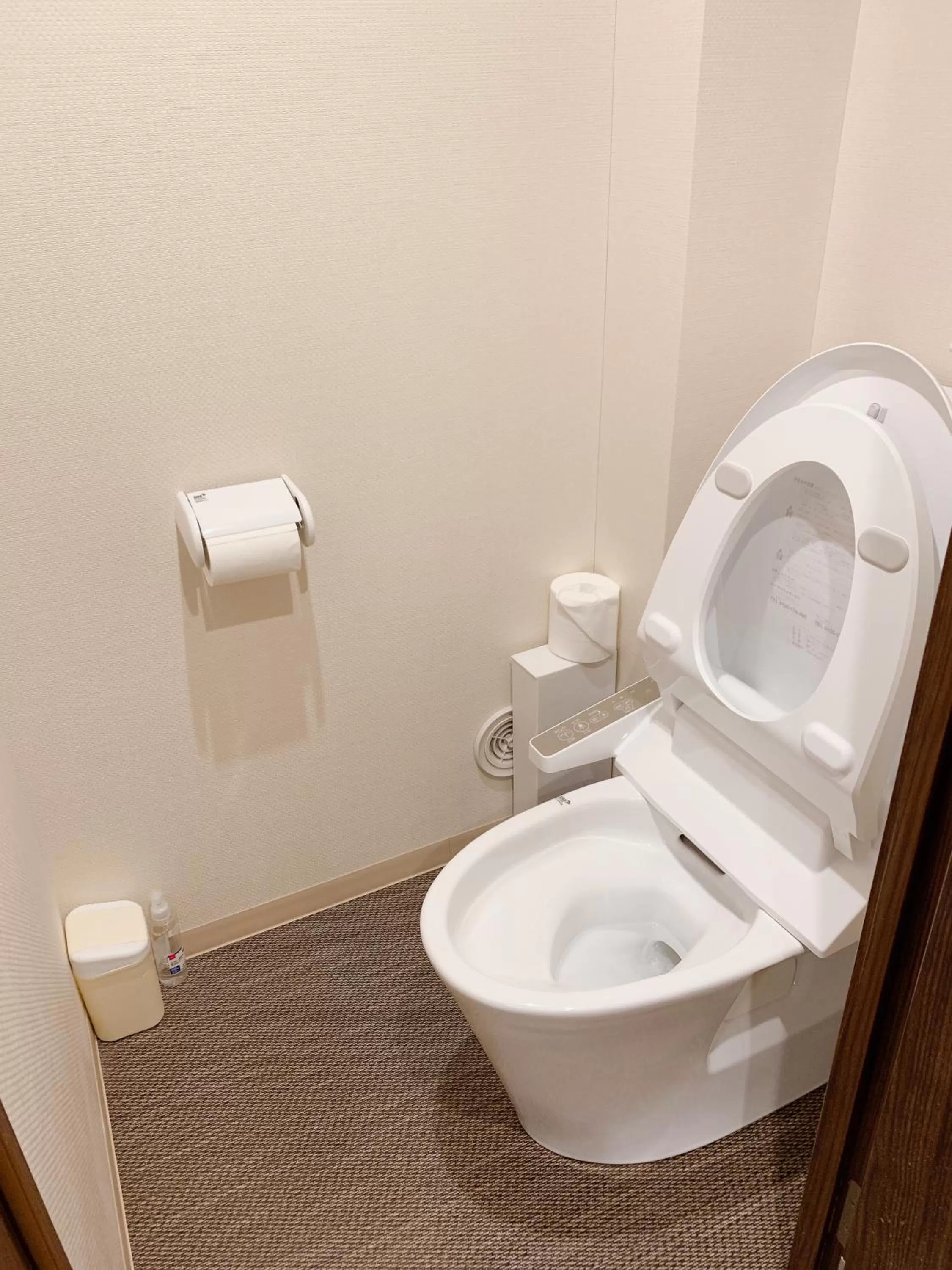 Toilet in 無料wi-fi JING HOUSE 秋葉原 電動自転車レンタル