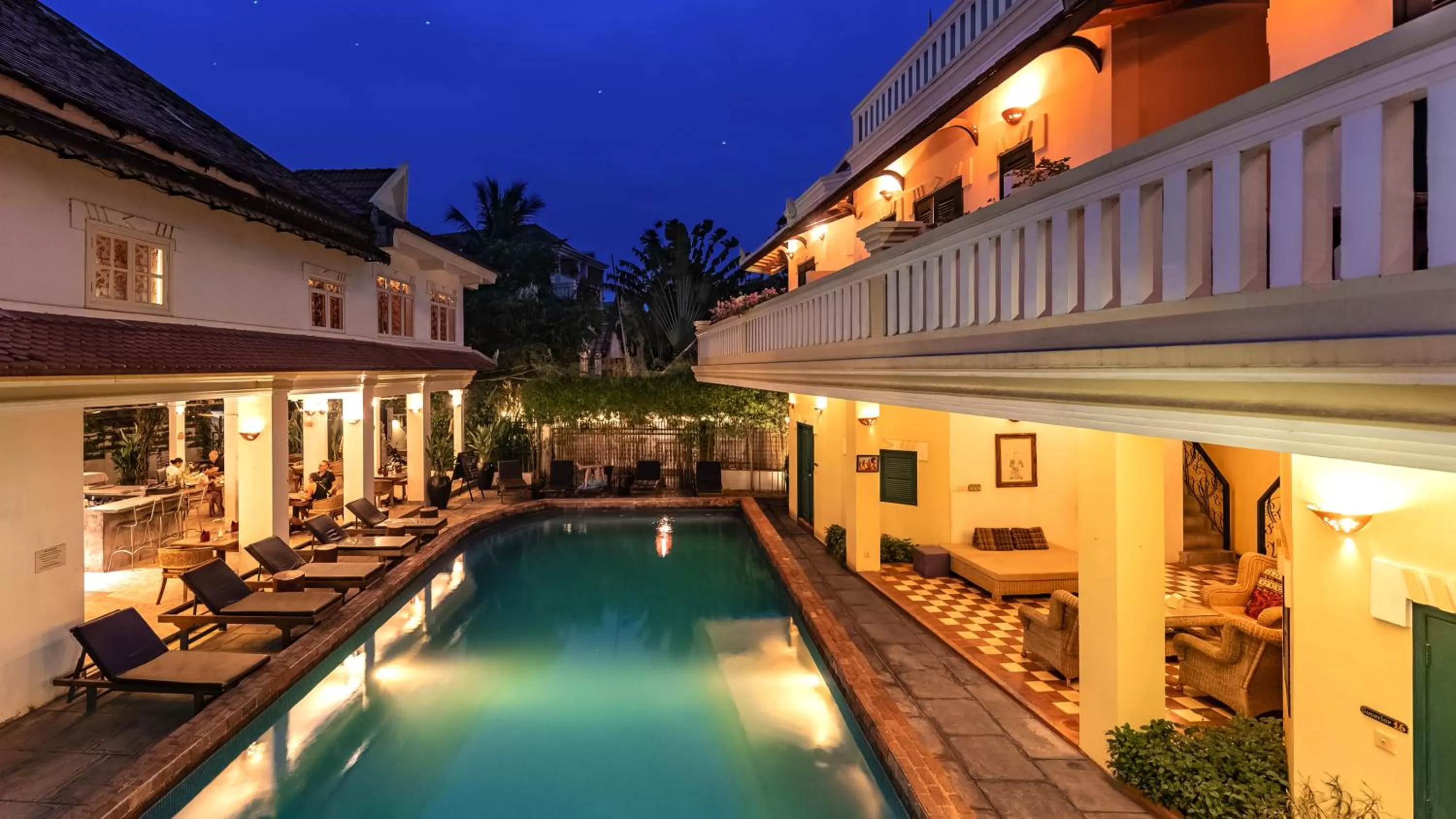 Property building in Villa Wat Damnak