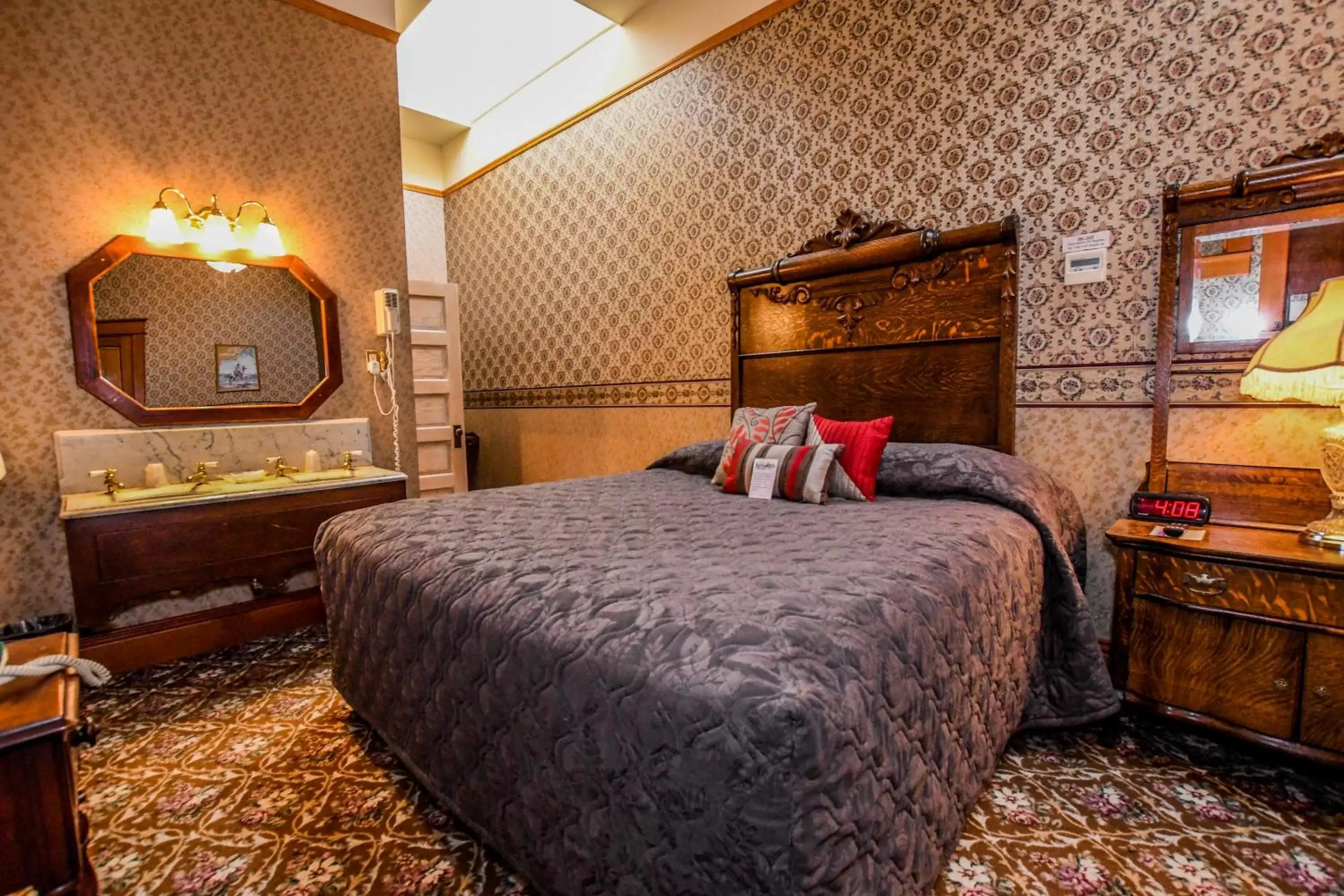 King Room in Irma Hotel King Room in Irma Hotel