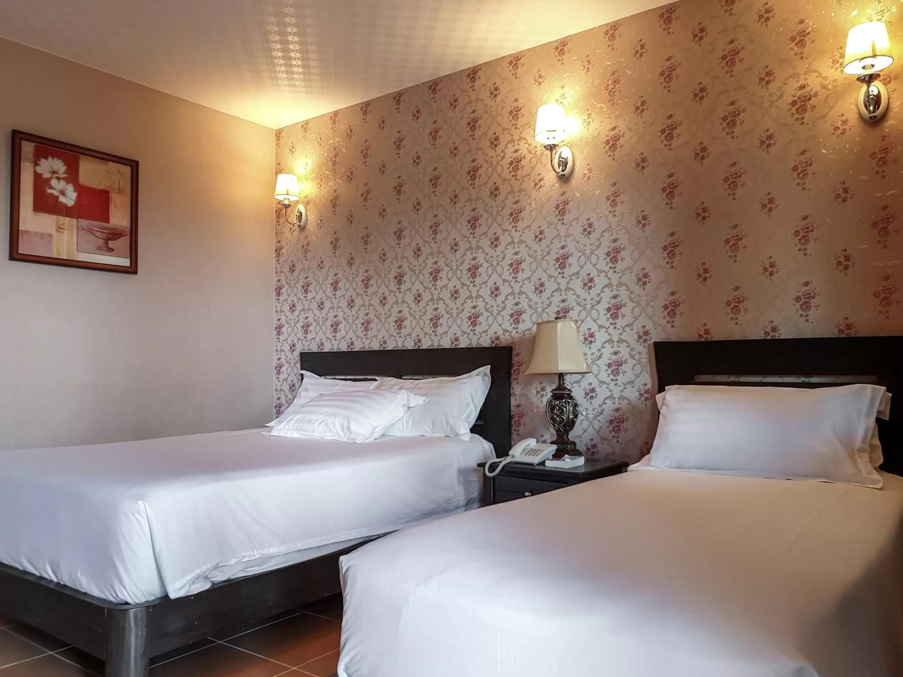 Photo of the whole room, Bed in Hanan Hotel Tagaytay - Formerly Tagaytay Wingate Manor