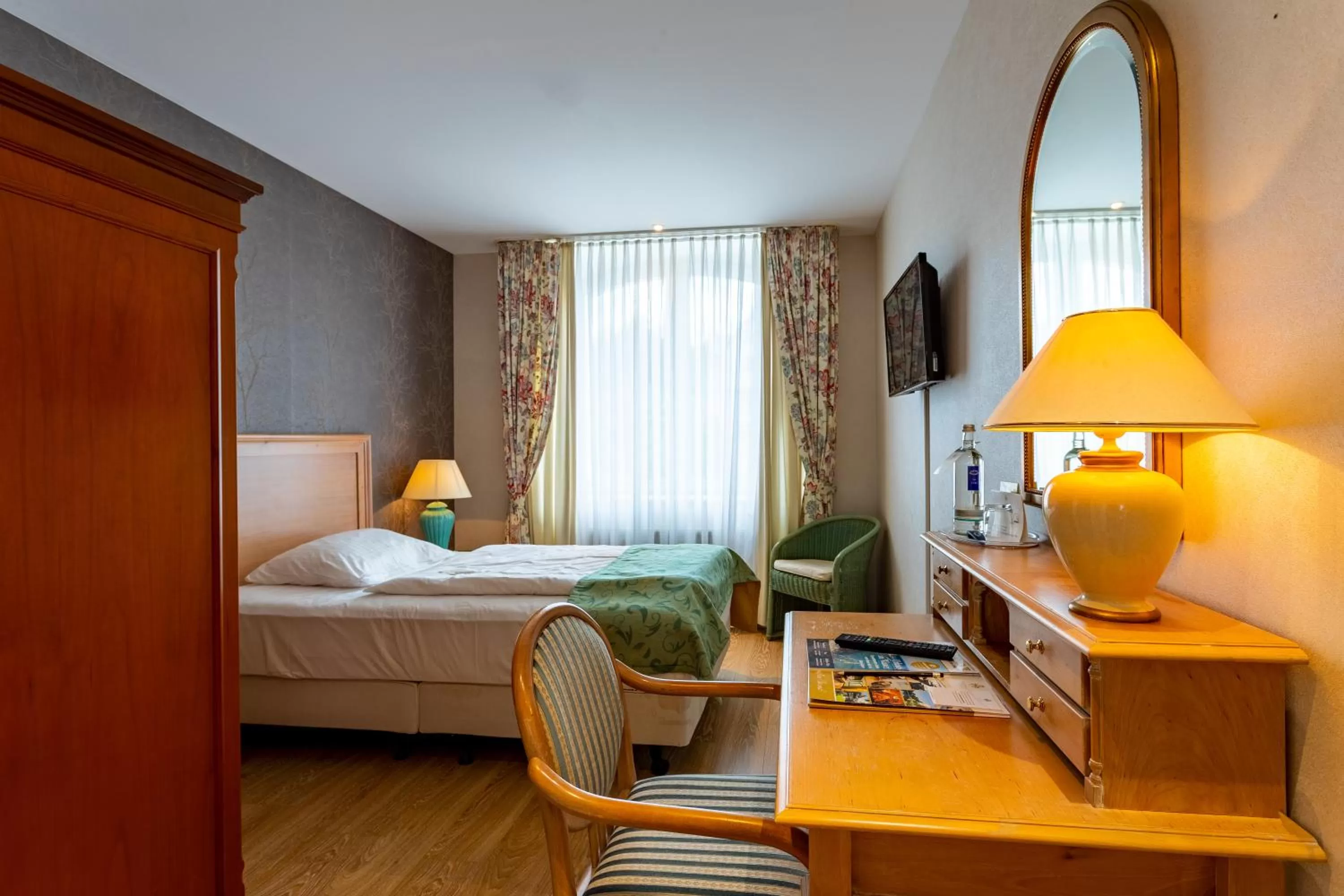 Bed in Hotel Am Mühlenteich