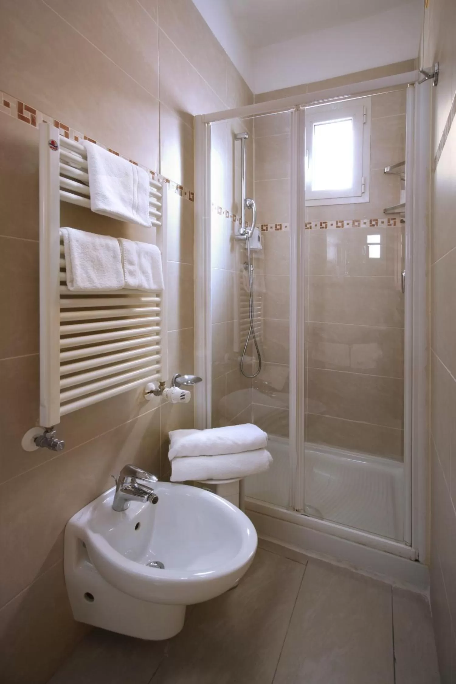 Bathroom in Hotel Ristorante Toscana