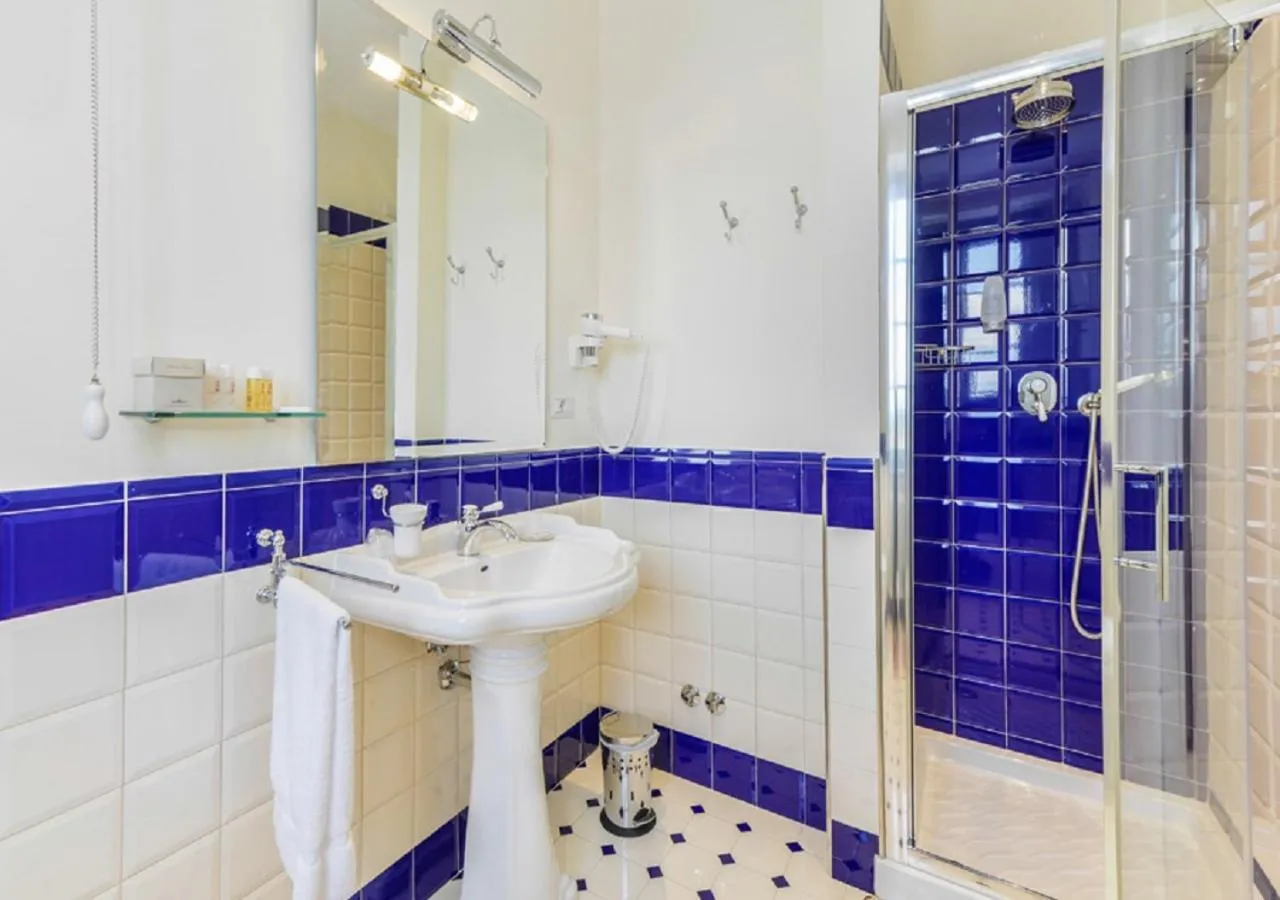 Shower in Relais Paradiso Resort & Spa