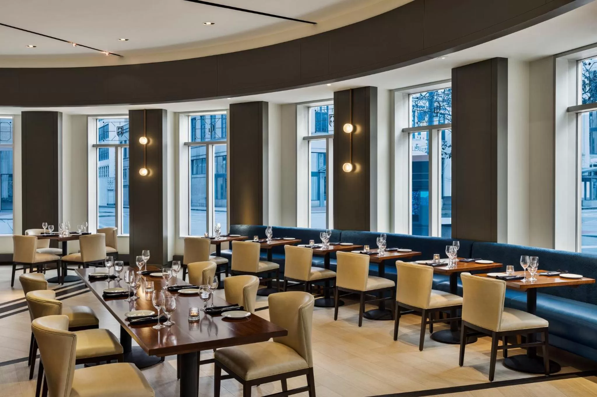 Restaurant/places to eat in Crowne Plaza Cleveland at Playhouse Square by IHG