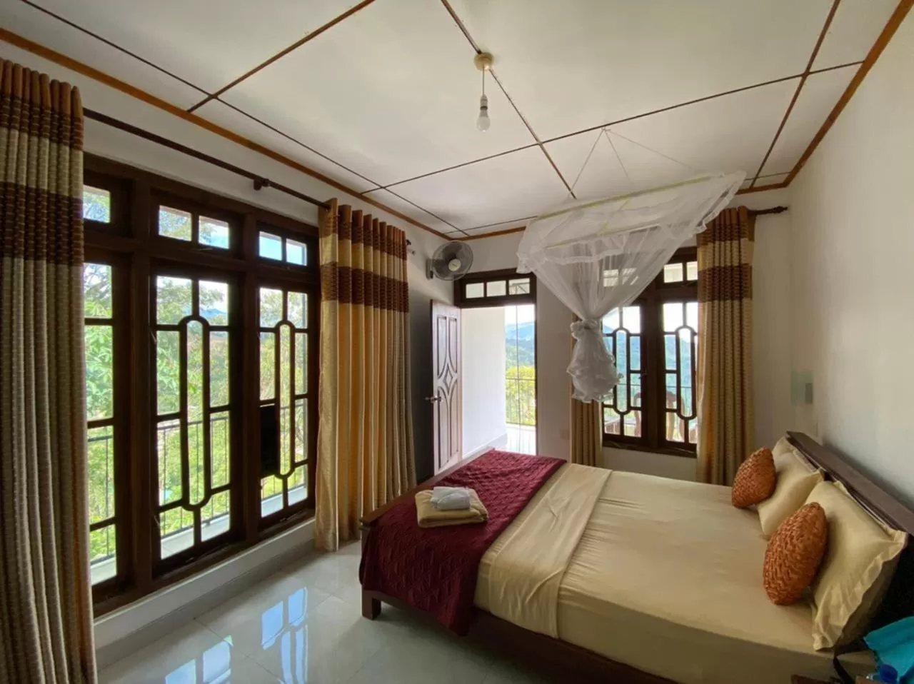 Bed in Maple Home Stay