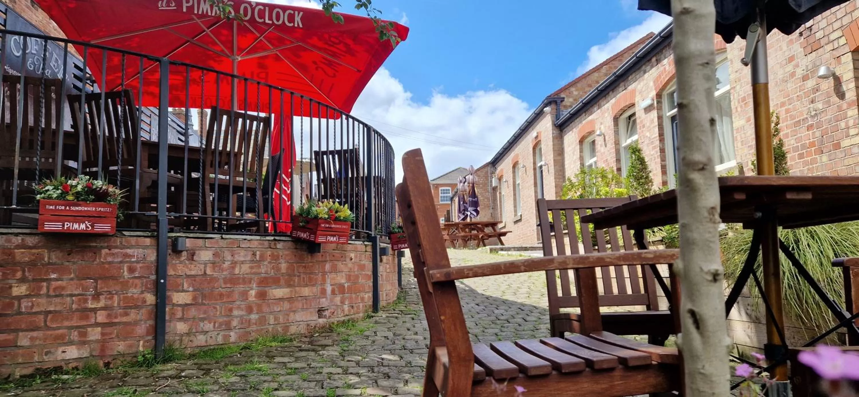 Garden in The Cross-Keys Hotel