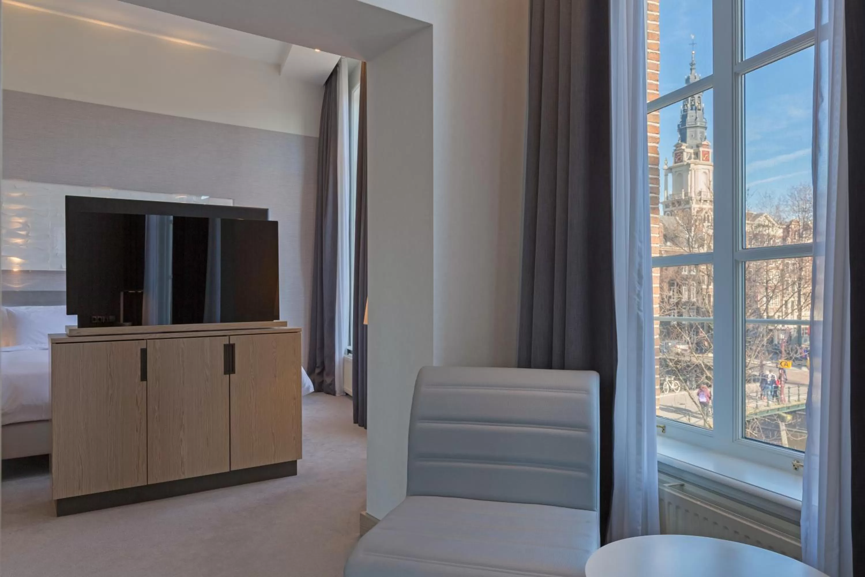 TV and multimedia, Bed in Radisson Blu Hotel, Amsterdam City Center