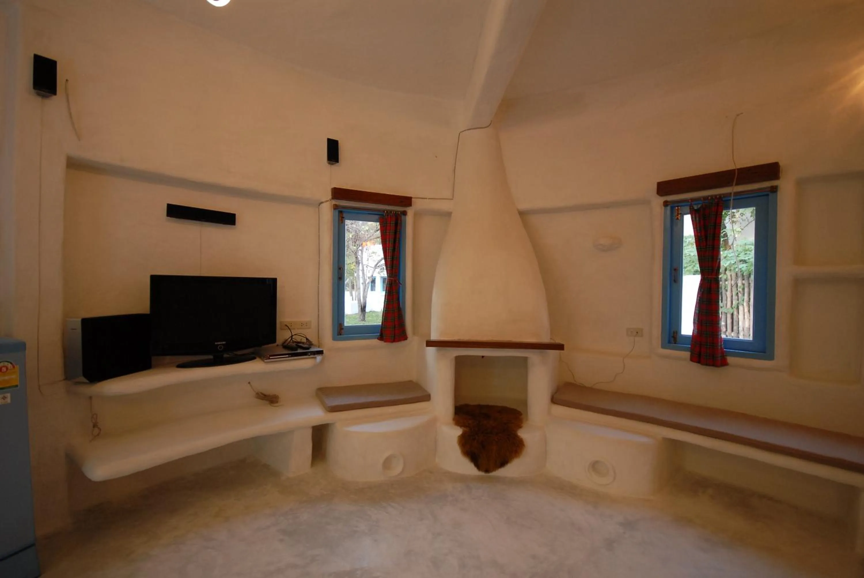 Scenic Riverside Resort