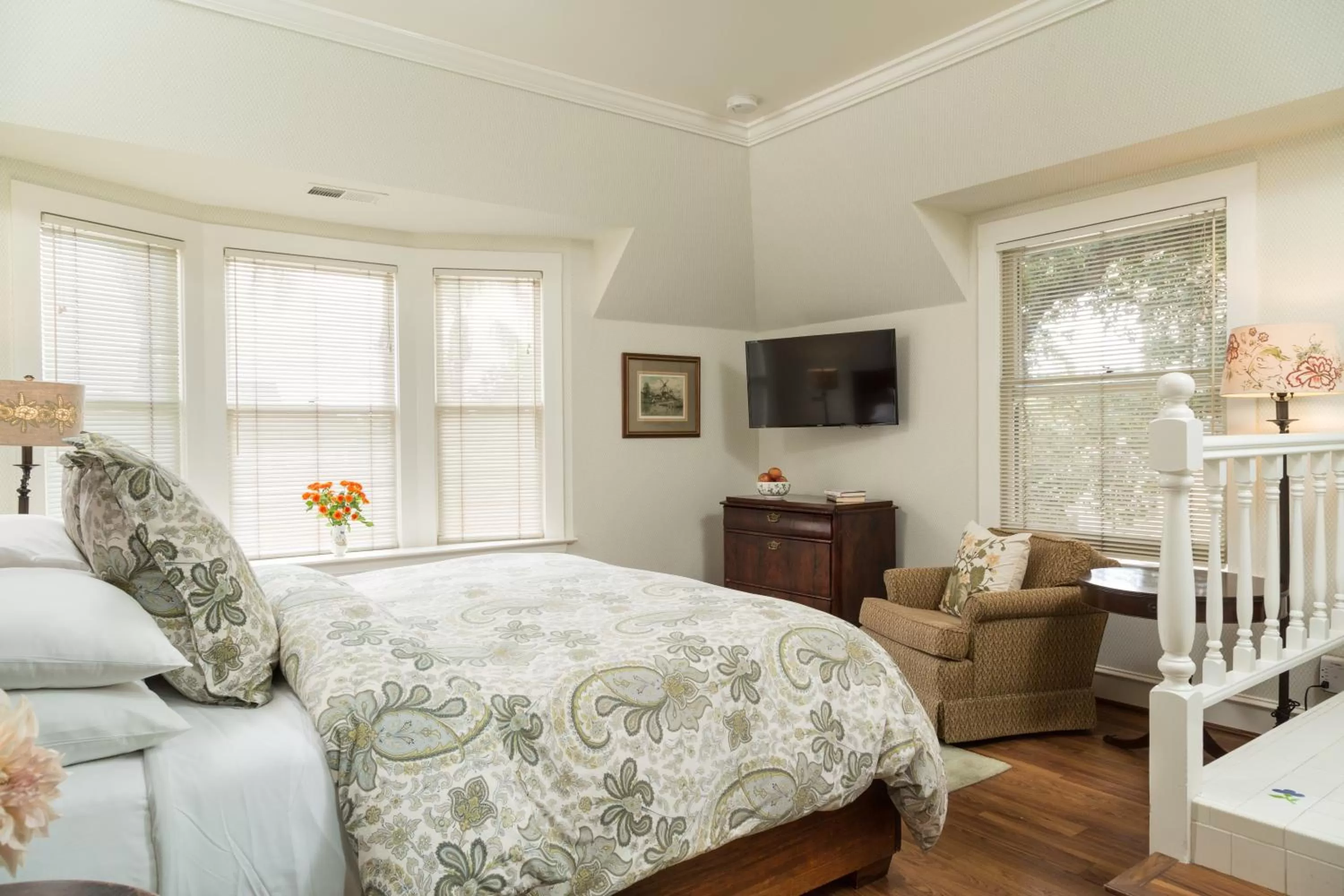 Bedroom, Bed in Cheshire Cat Inn & Cottages