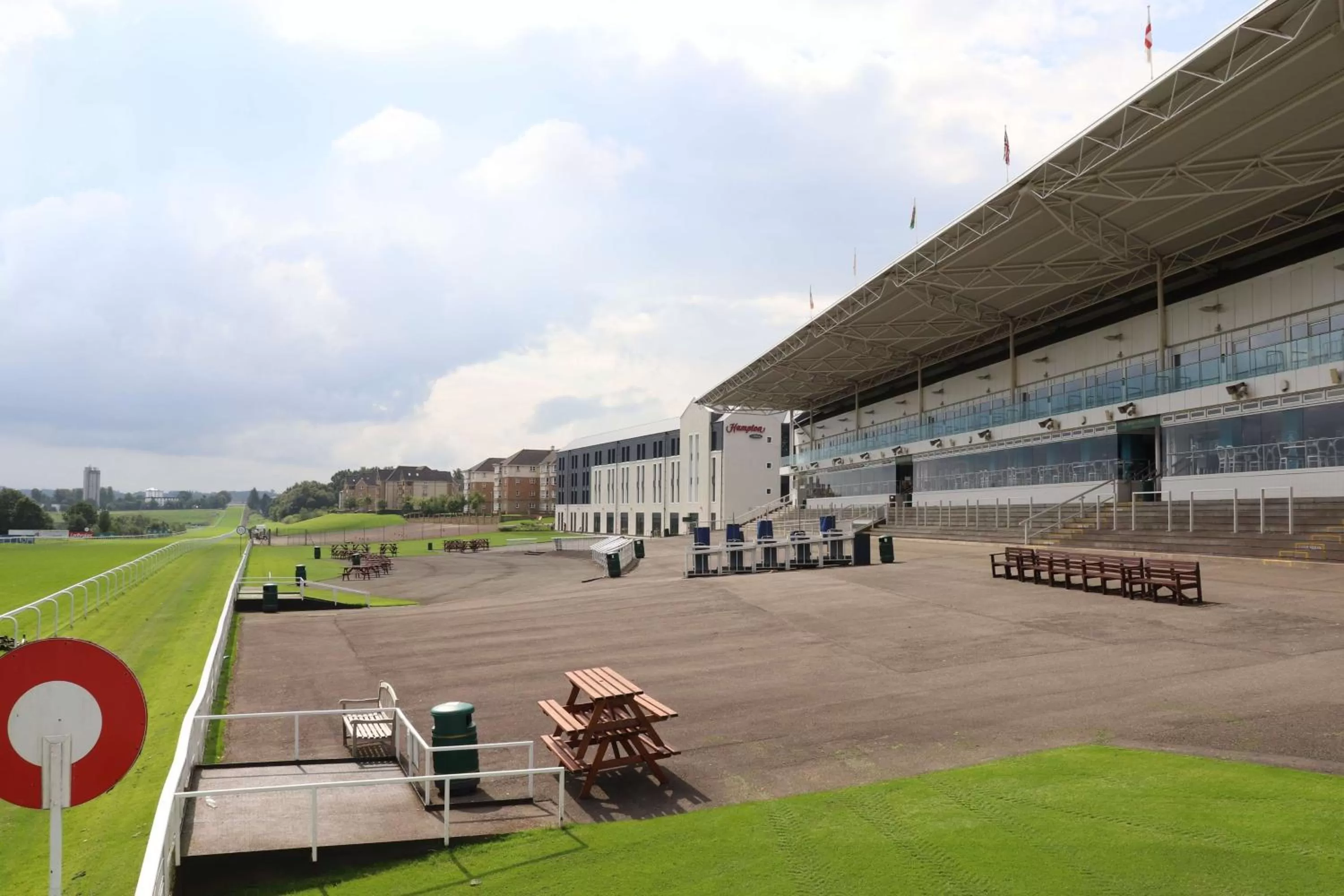 Property building in Hampton By Hilton Hamilton Park