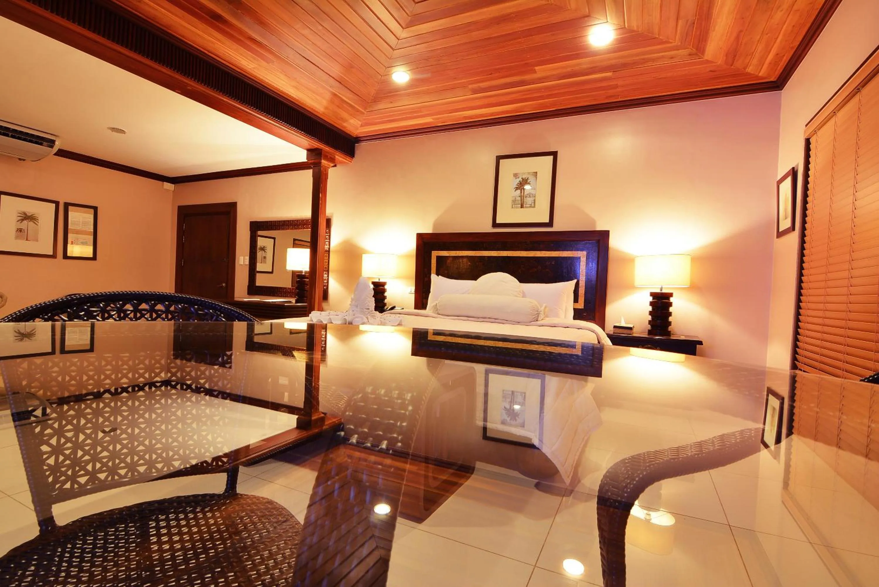 Bed in Citystate Asturias Hotel Palawan