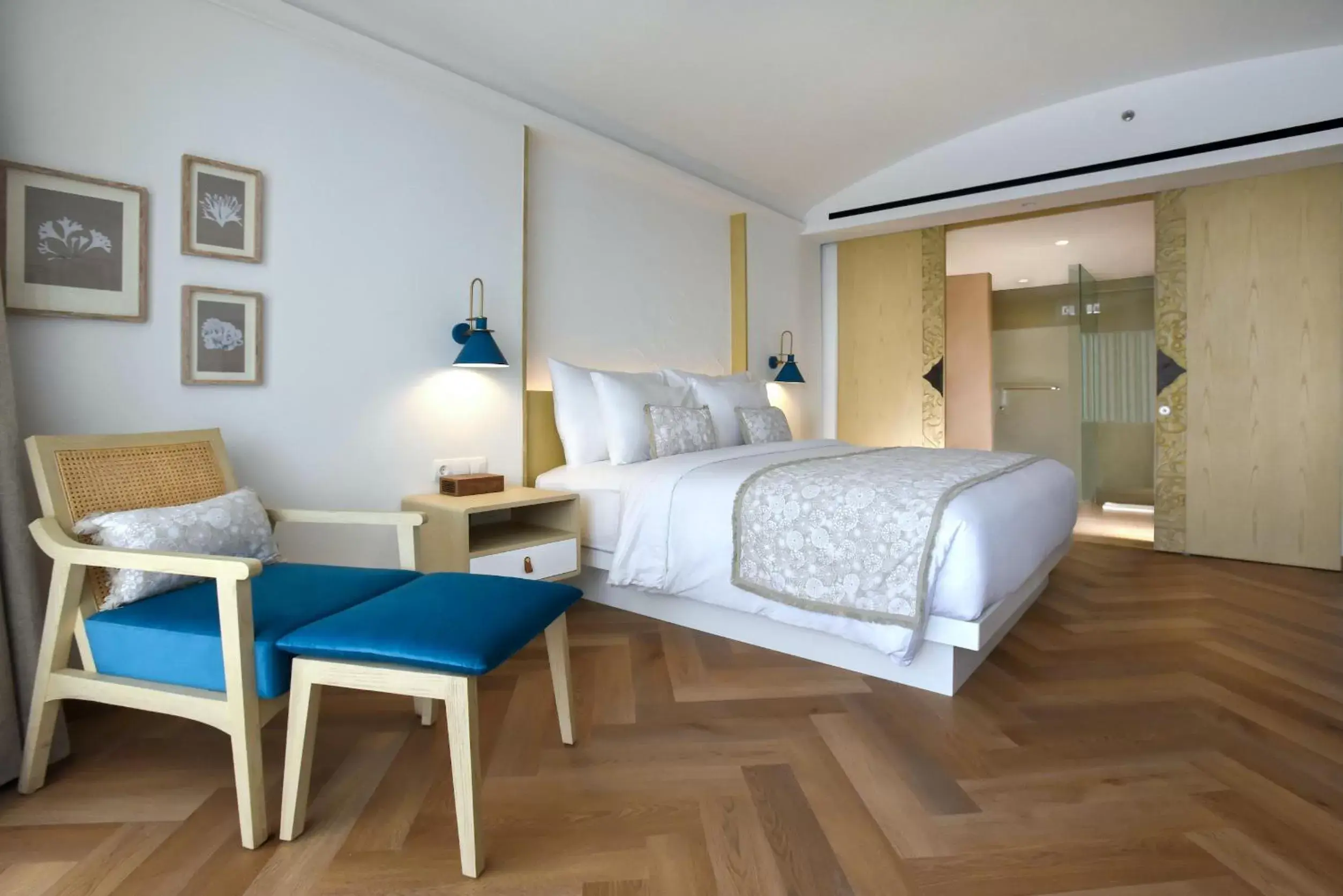 Deluxe King Room with Ocean View in Royal Avila Boutique Resort Deluxe King Room with Ocean View in Royal Avila Boutique Resort