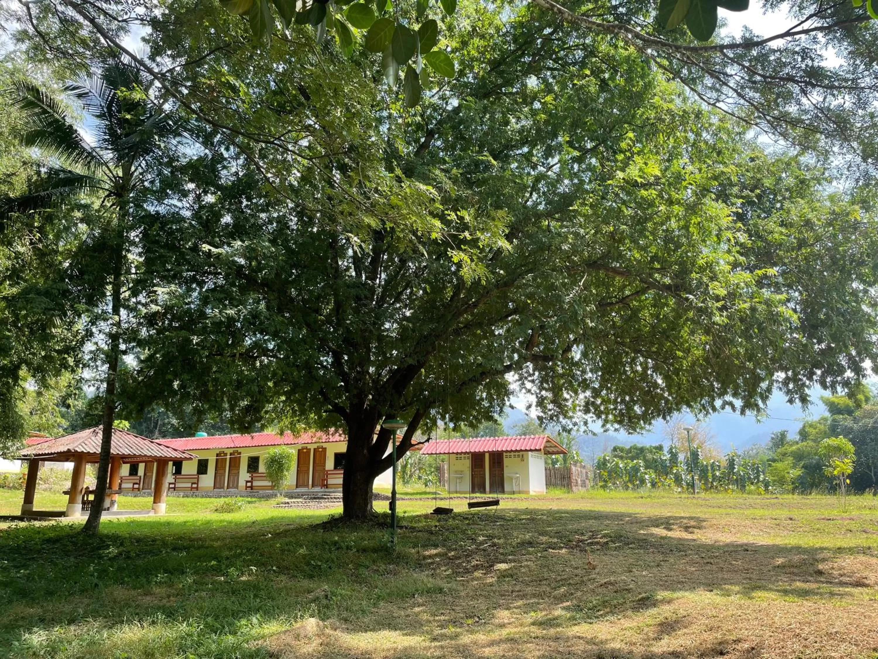 ห้วยน้ำรินรีสอร์ท The Creek Garden Resort