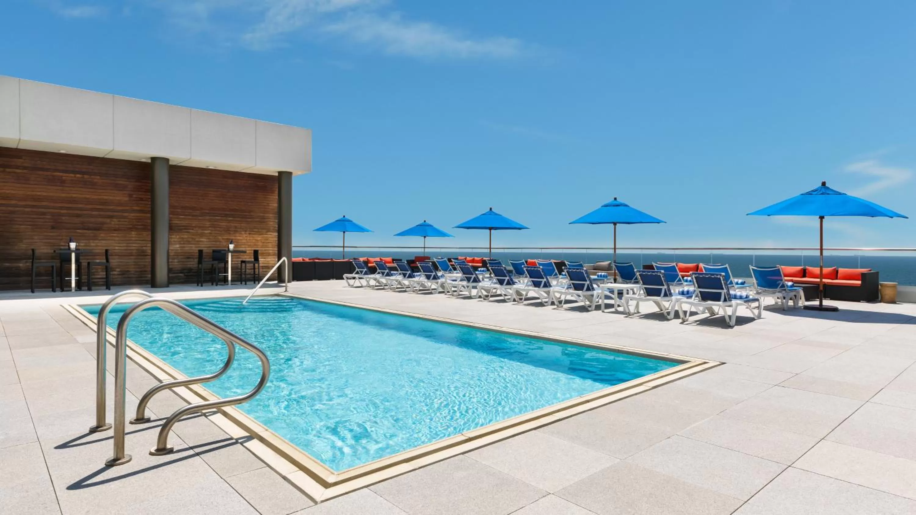 Pool view in Allegria Hotel