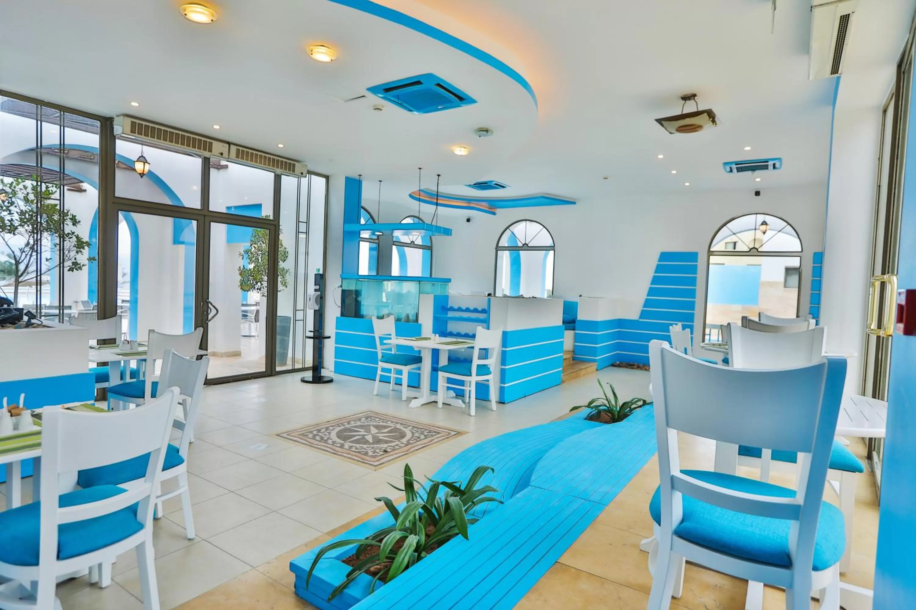 Restaurant/places to eat in Tala Bay Residence - Families Only