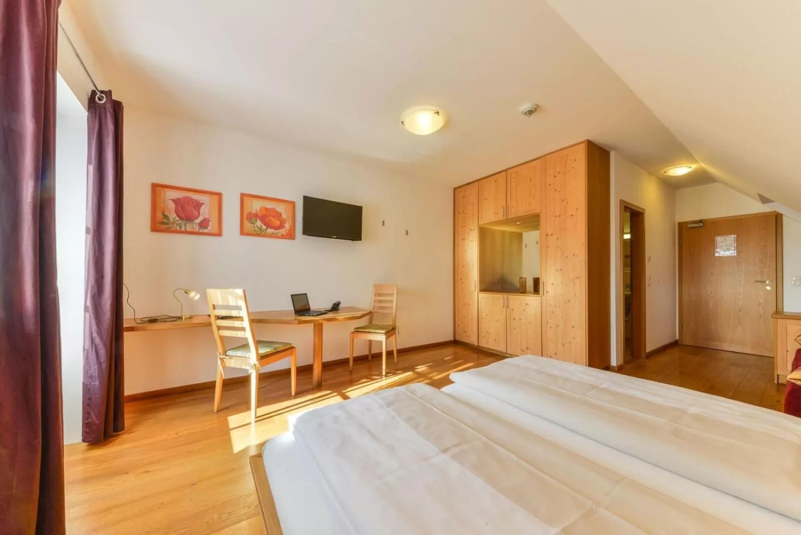 Bed in Landgasthof - Hotel Reindlschmiede