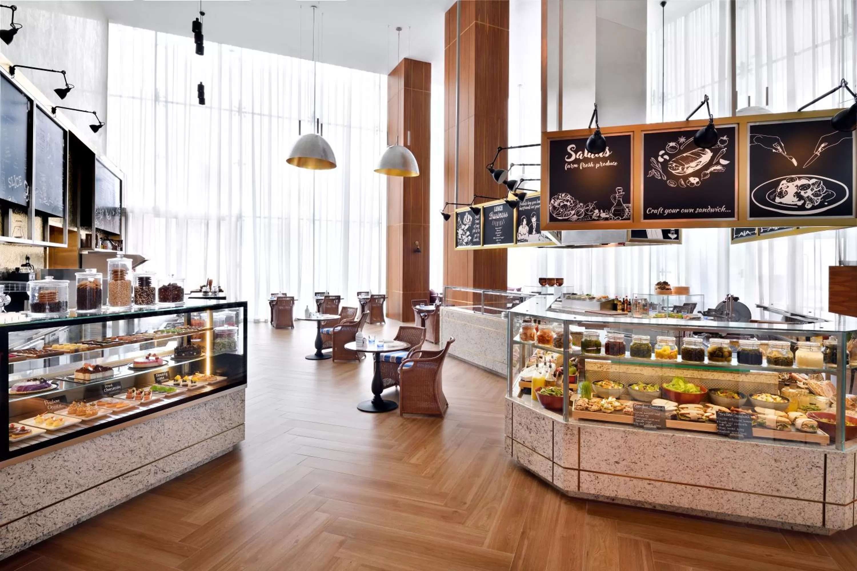 Restaurant/places to eat in Grand Plaza Mövenpick Media City