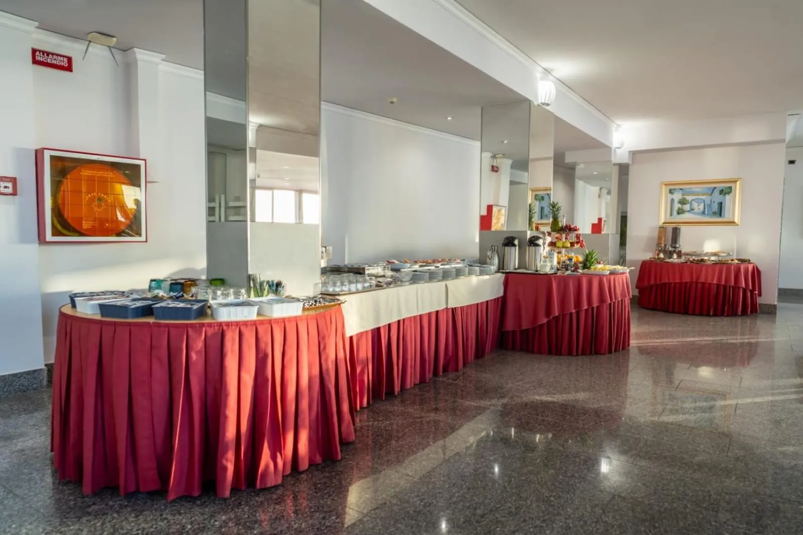 Food and drinks in Hotel Corallo