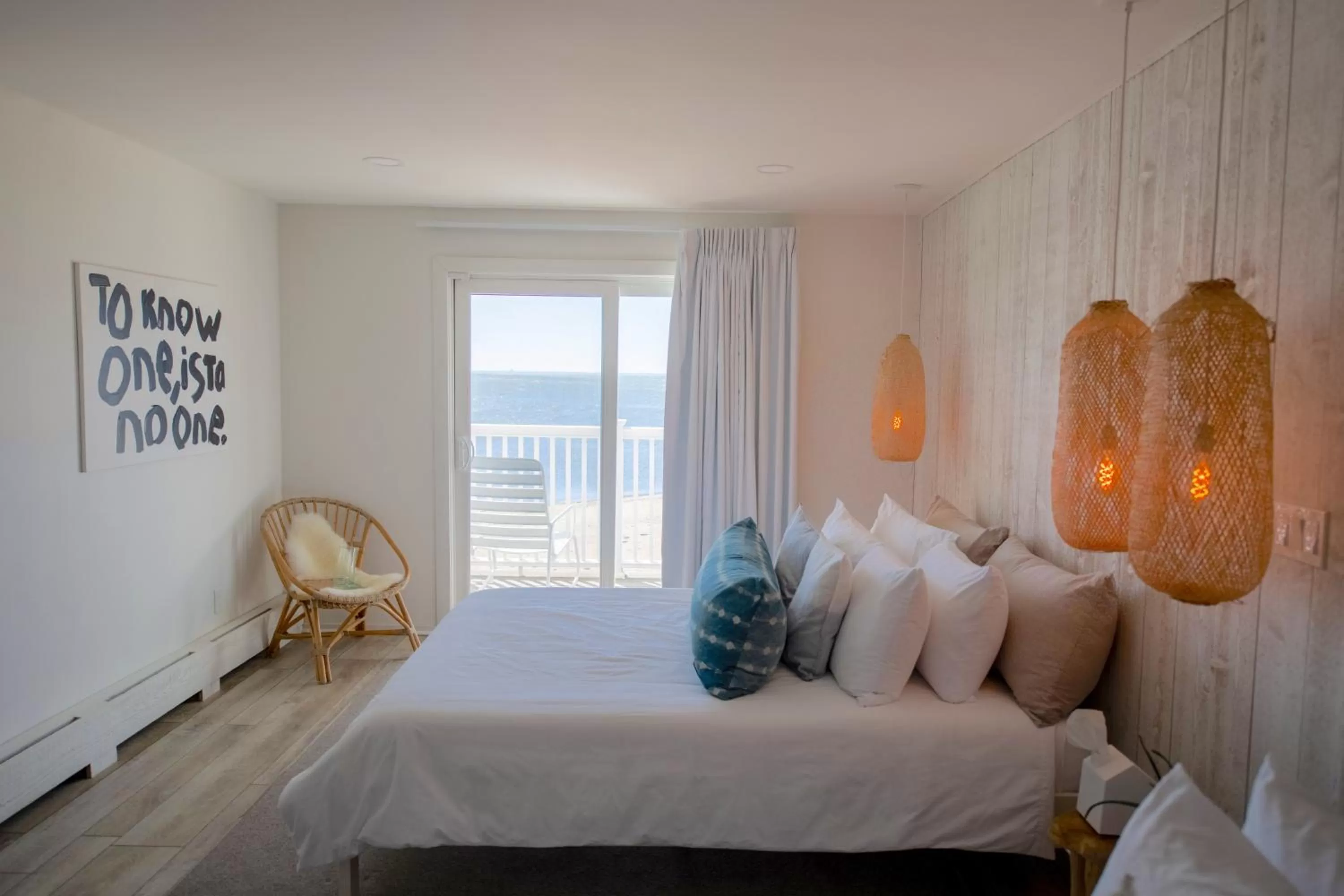 Bedroom, Bed in The Surfside Hotel