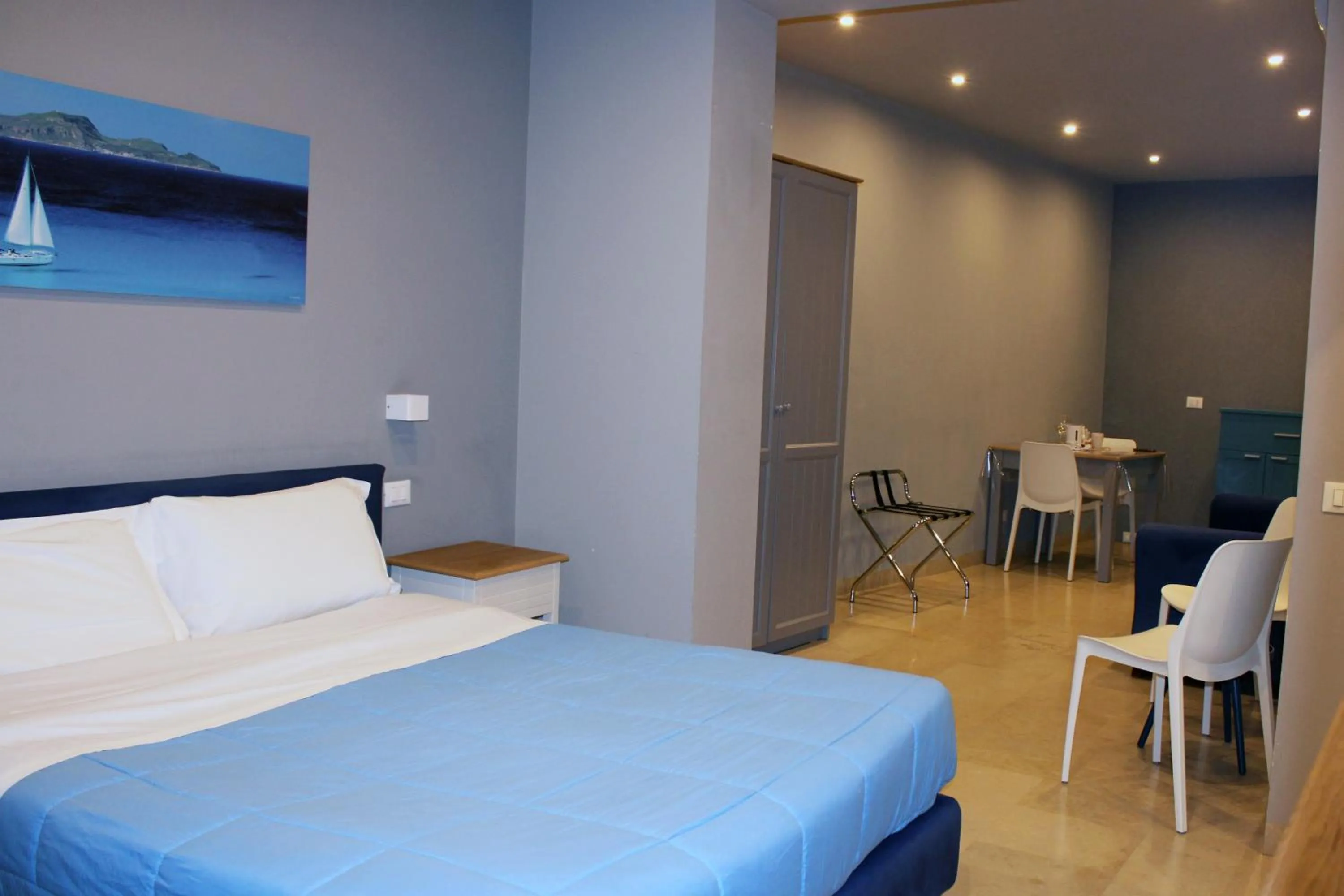 Bedroom, Bed in ZIBIBBO SUITES & ROOMS - Aparthotel in Centro Storico a Trapani
