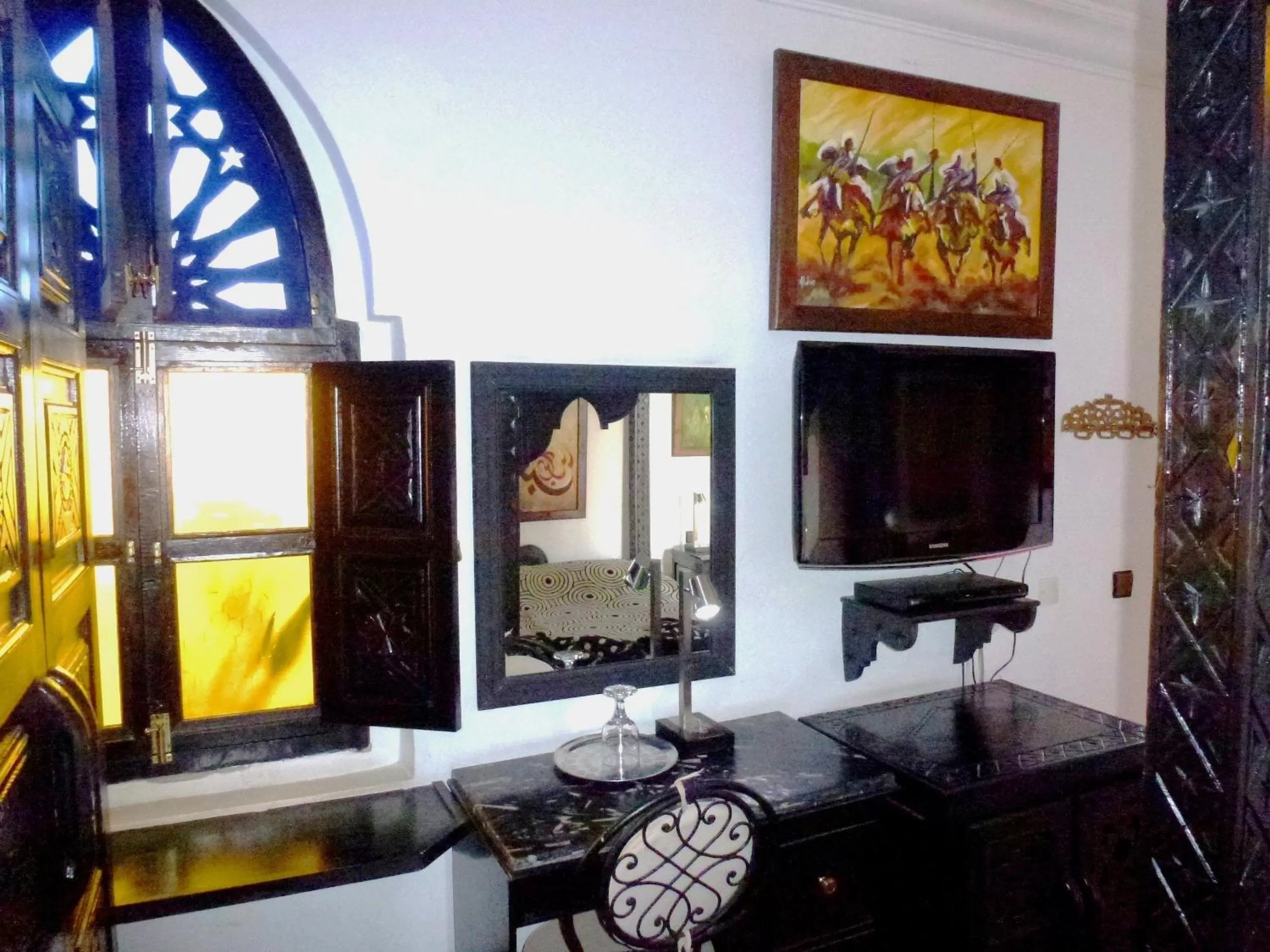 TV and multimedia, TV/Entertainment Center in Ryad Laârouss