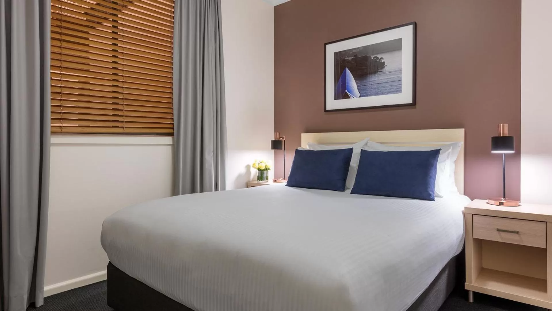 One Bedroom Apartment - No Housekeeping in Oaks Sydney Goldsbrough Suites