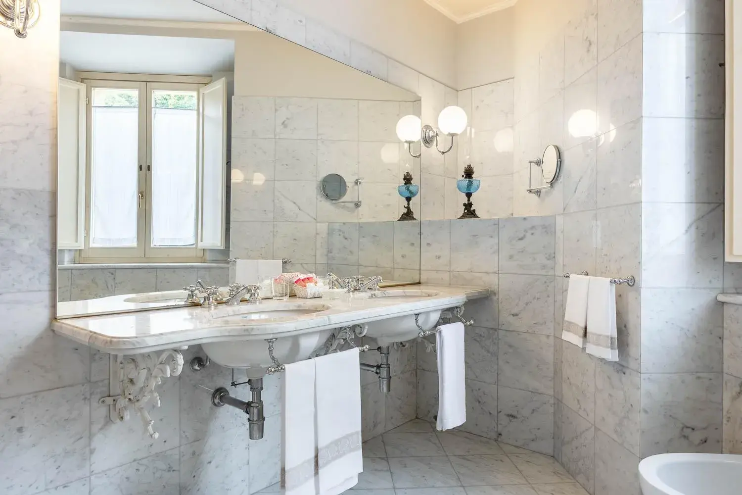 Suite in Hotel San Luca Suite in Hotel San Luca