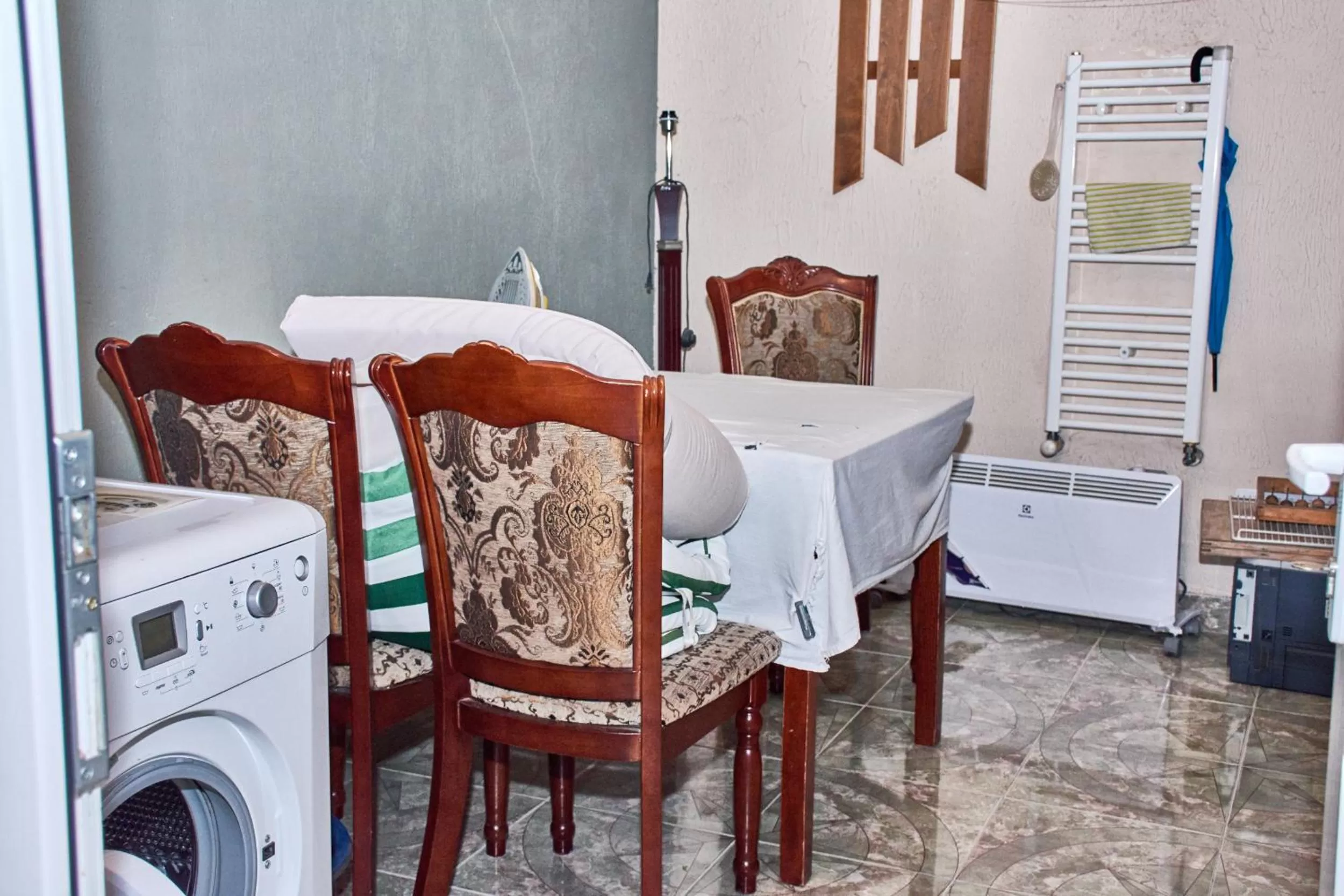 Activities, Dining Area in Hotel Art-Seg