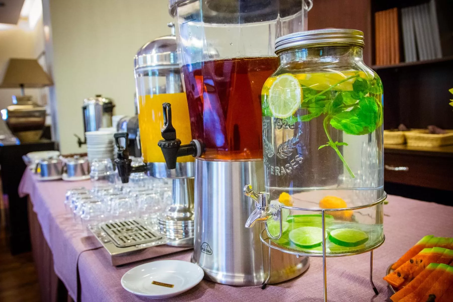 Food and drinks in Hotel Nowy Dwór Elizy blisko Sky Bridge