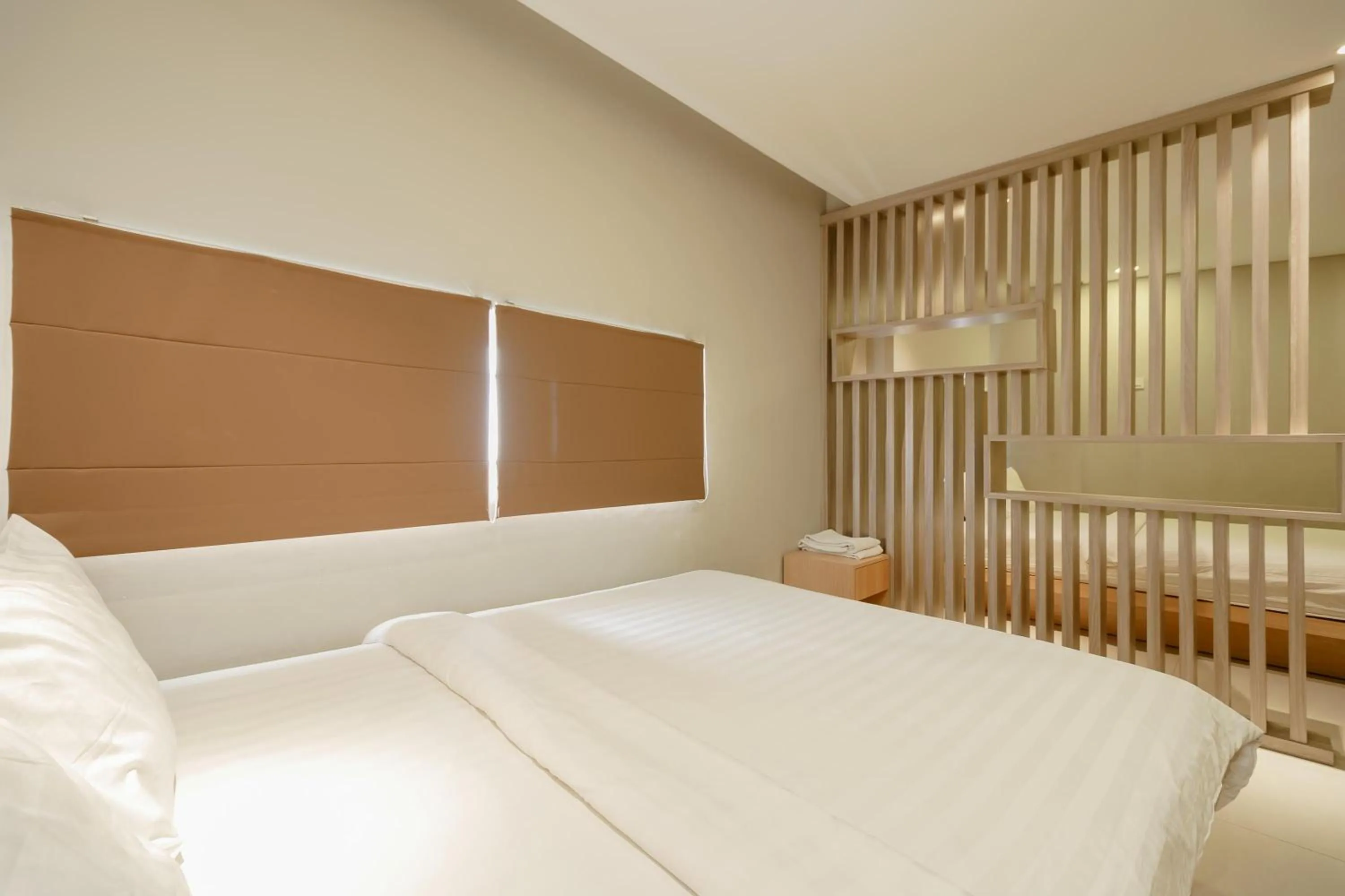 Bed in Green Apple Residence near Sarinah Mitra RedDoorz