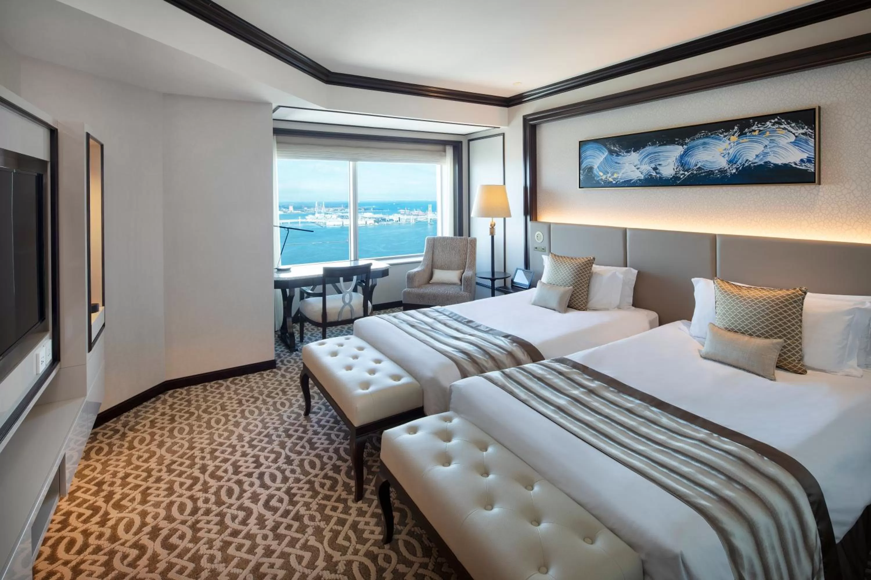 Yokohama Royal Park Hotel