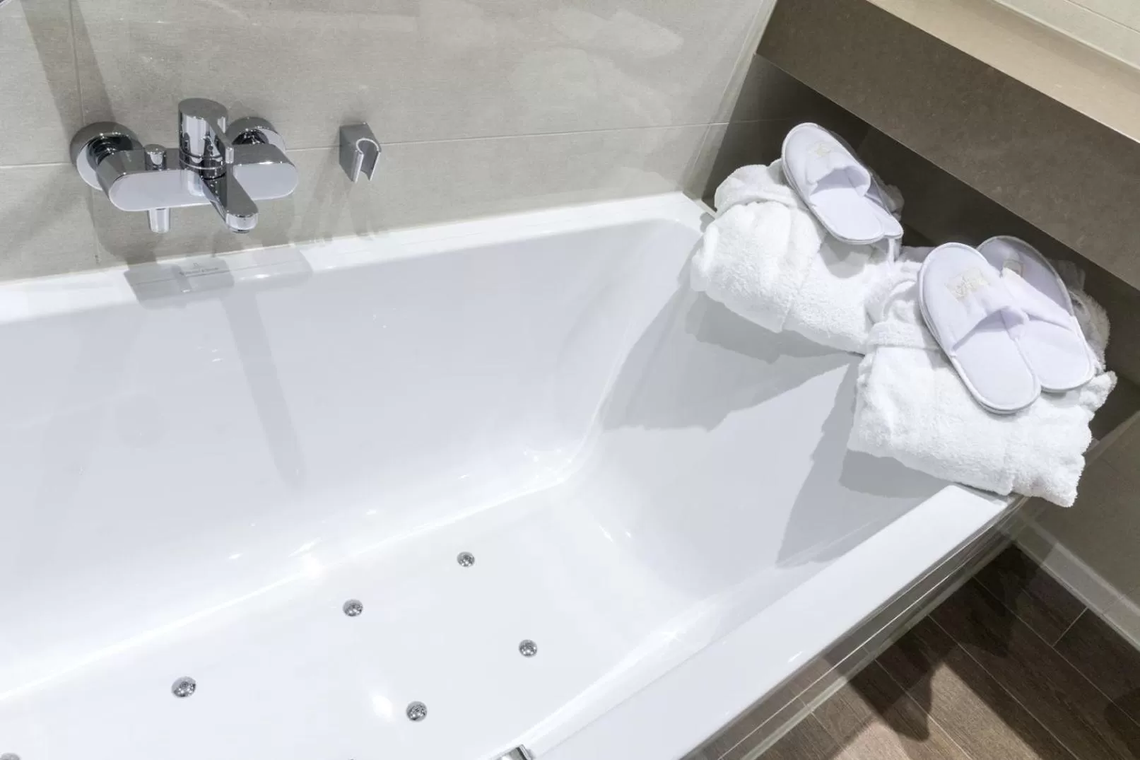 Bathroom in Van der Valk Hotel Düsseldorf