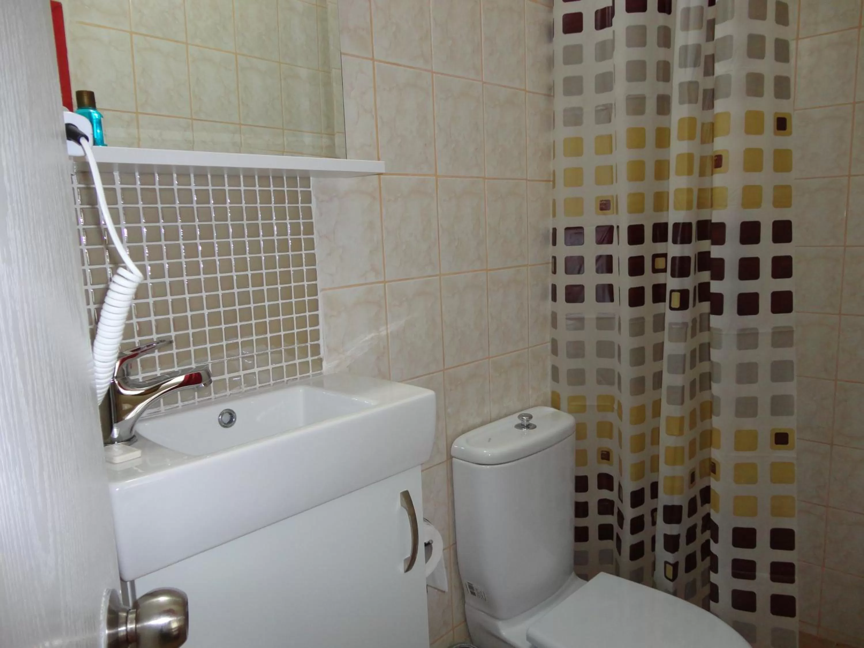 Bathroom in Olimpiyat Hotel Izmir